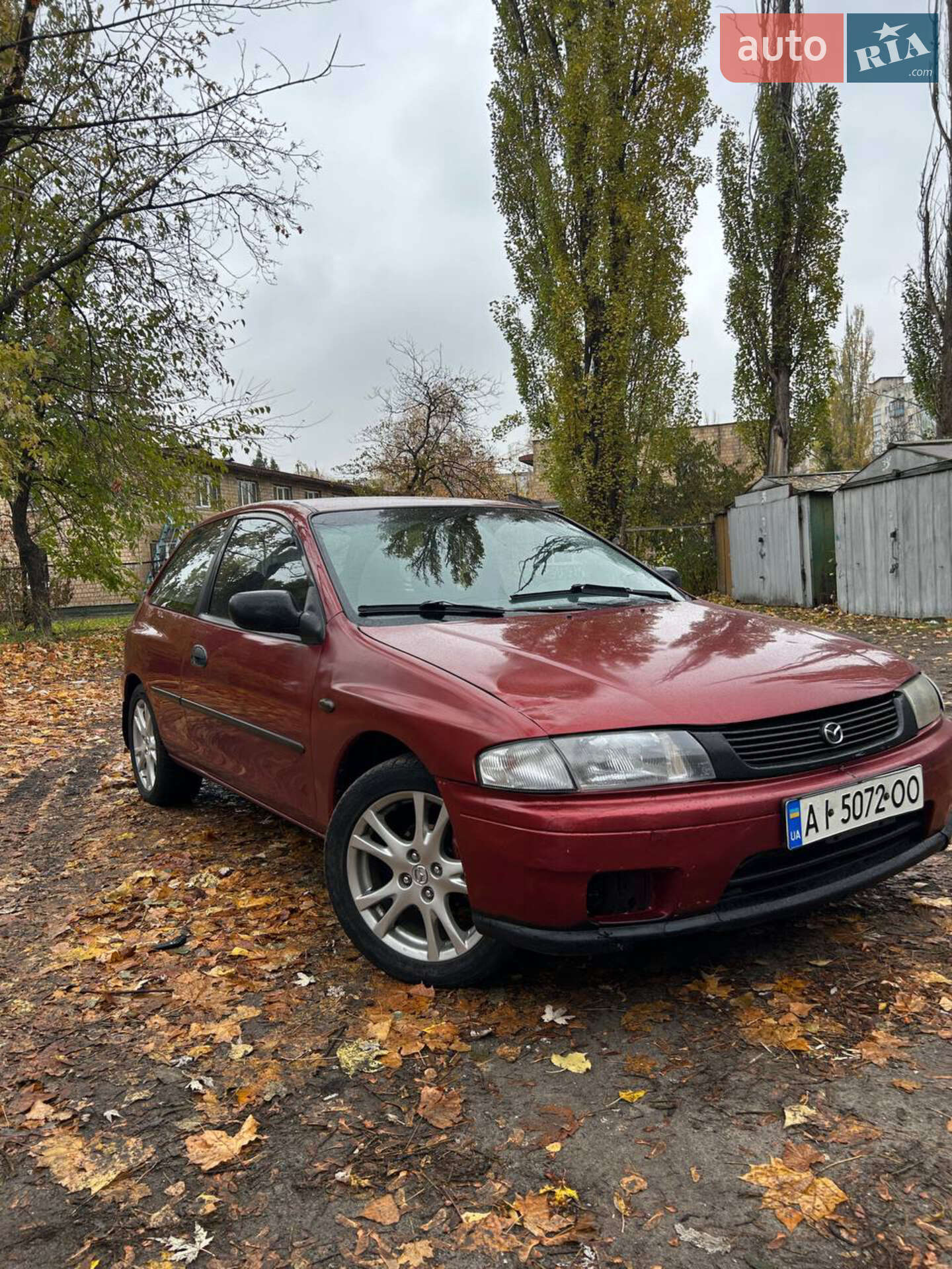 MAZDA 323 1998