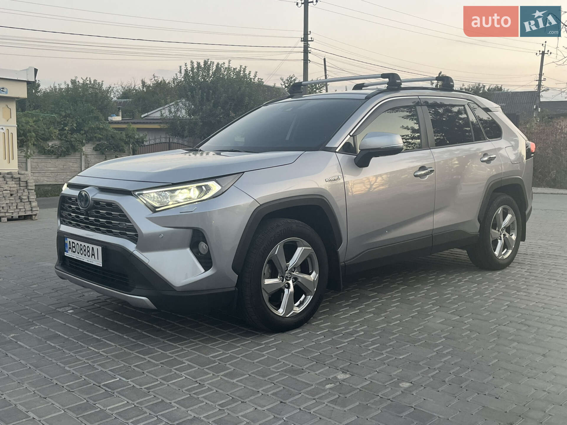 TOYOTA RAV-4 HYBRID