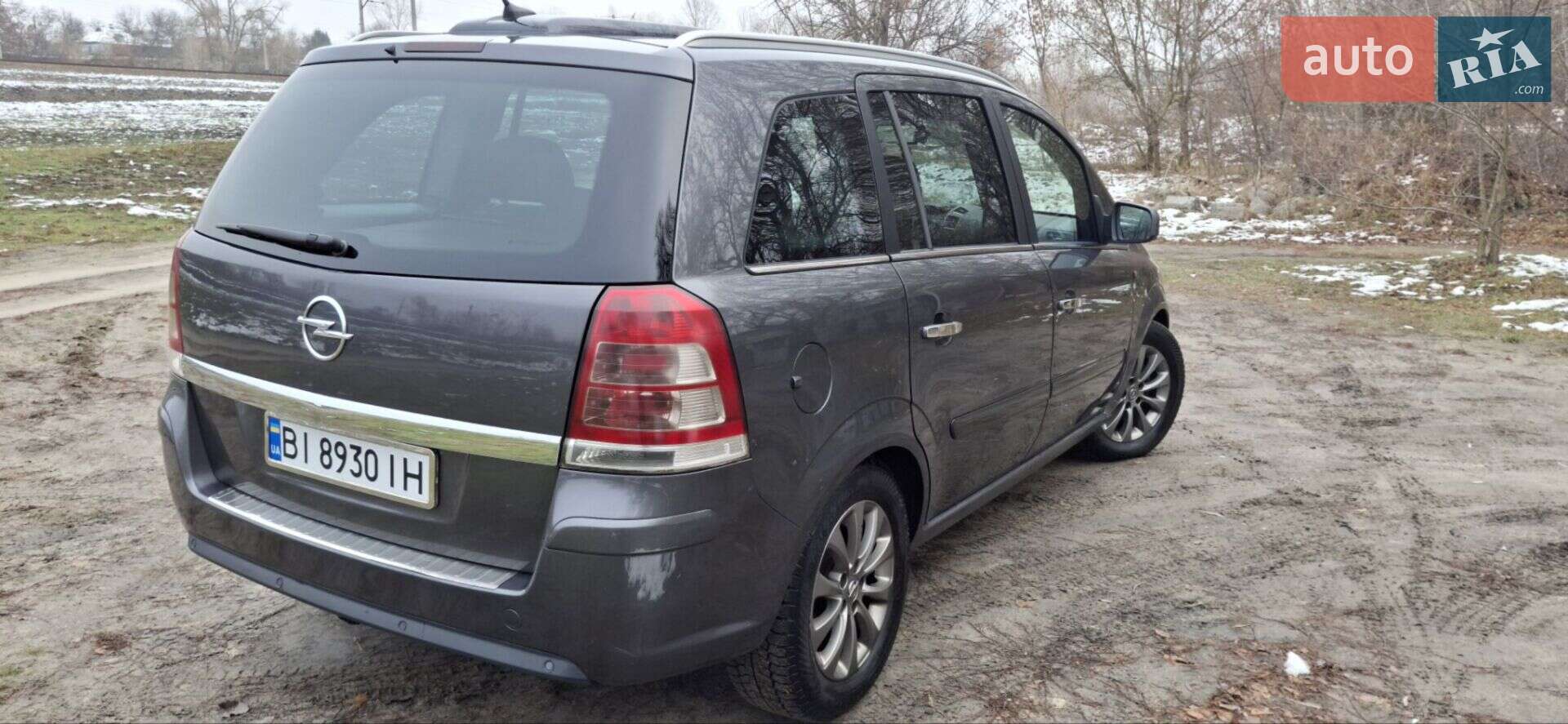 OPEL ZAFIRA 2010