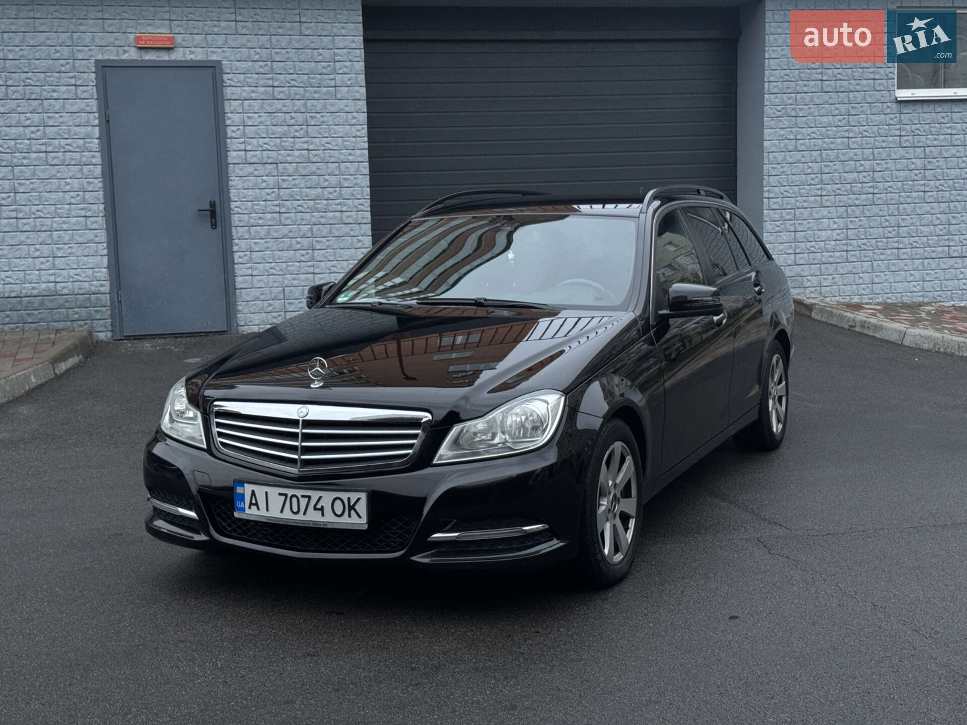 MERCEDES-BENZ C 220 2012