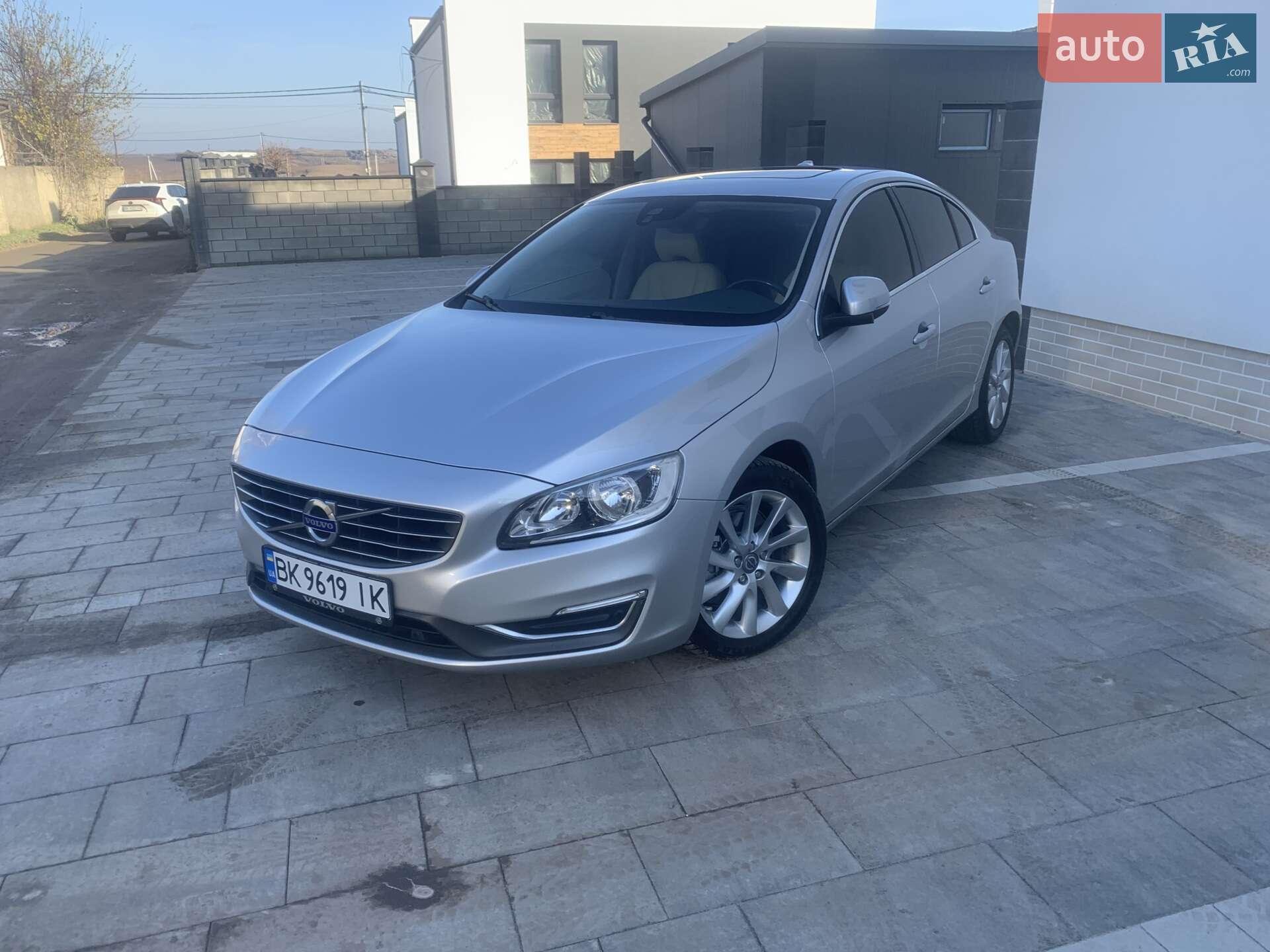 Головне фото звіту автомобіля VOLVO S60 2014