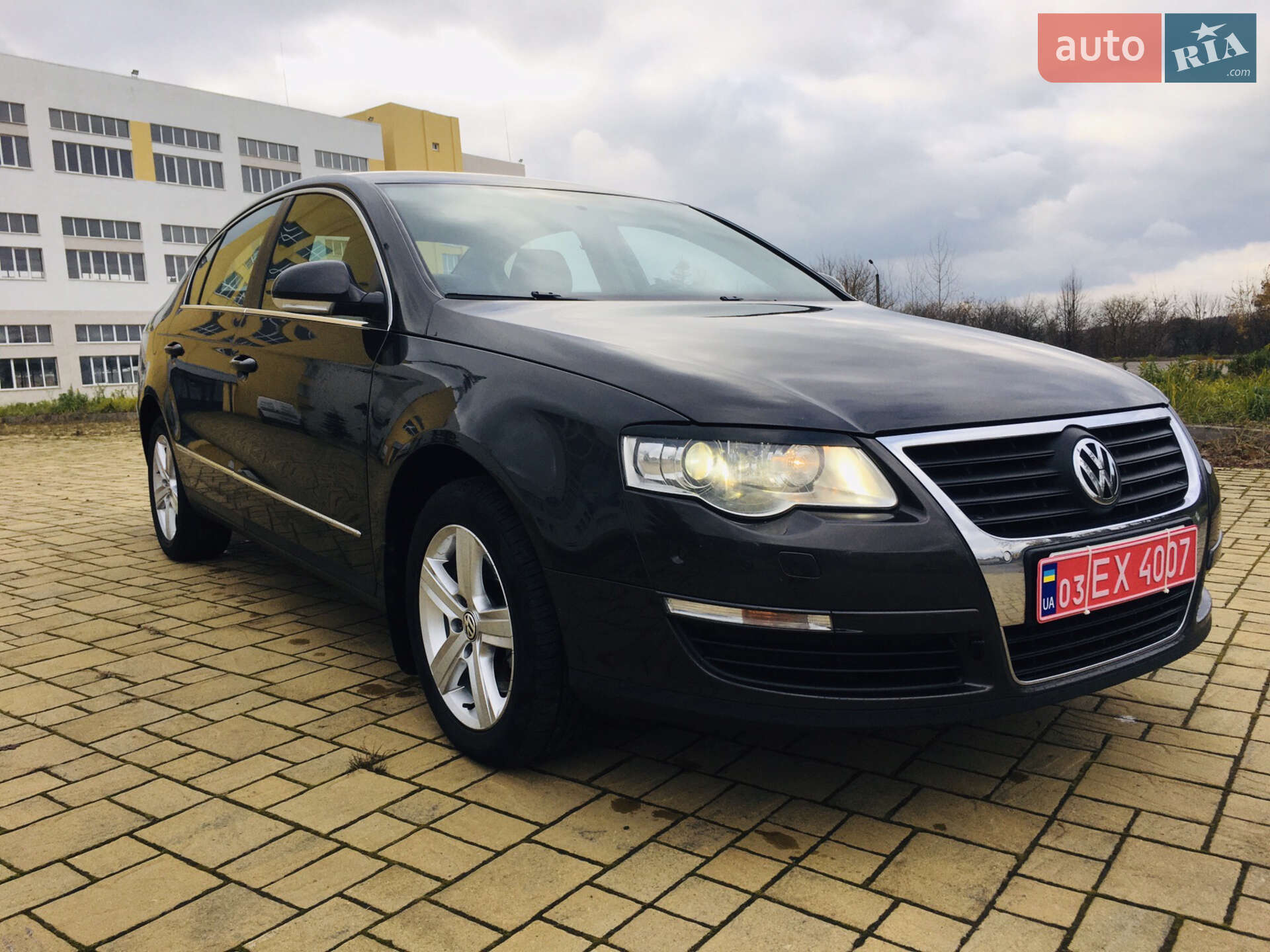 VOLKSWAGEN PASSAT 2010