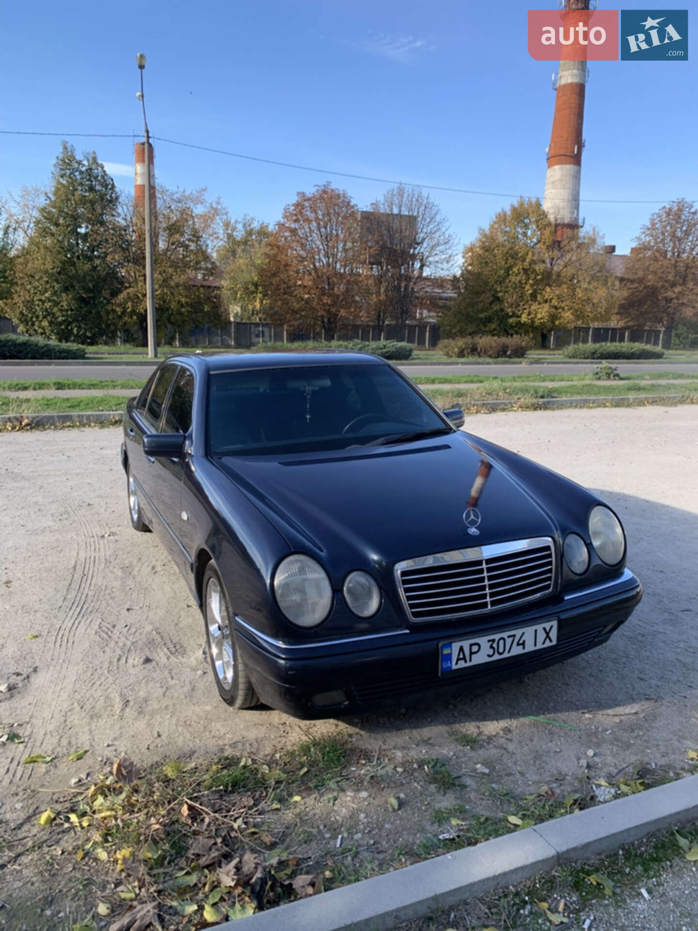 MERCEDES-BENZ E 200 1996