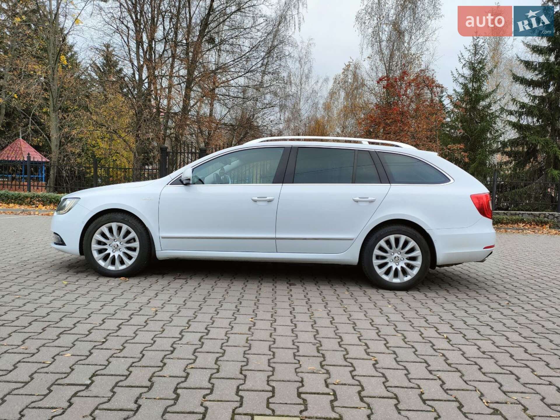 SKODA SUPERB 2014