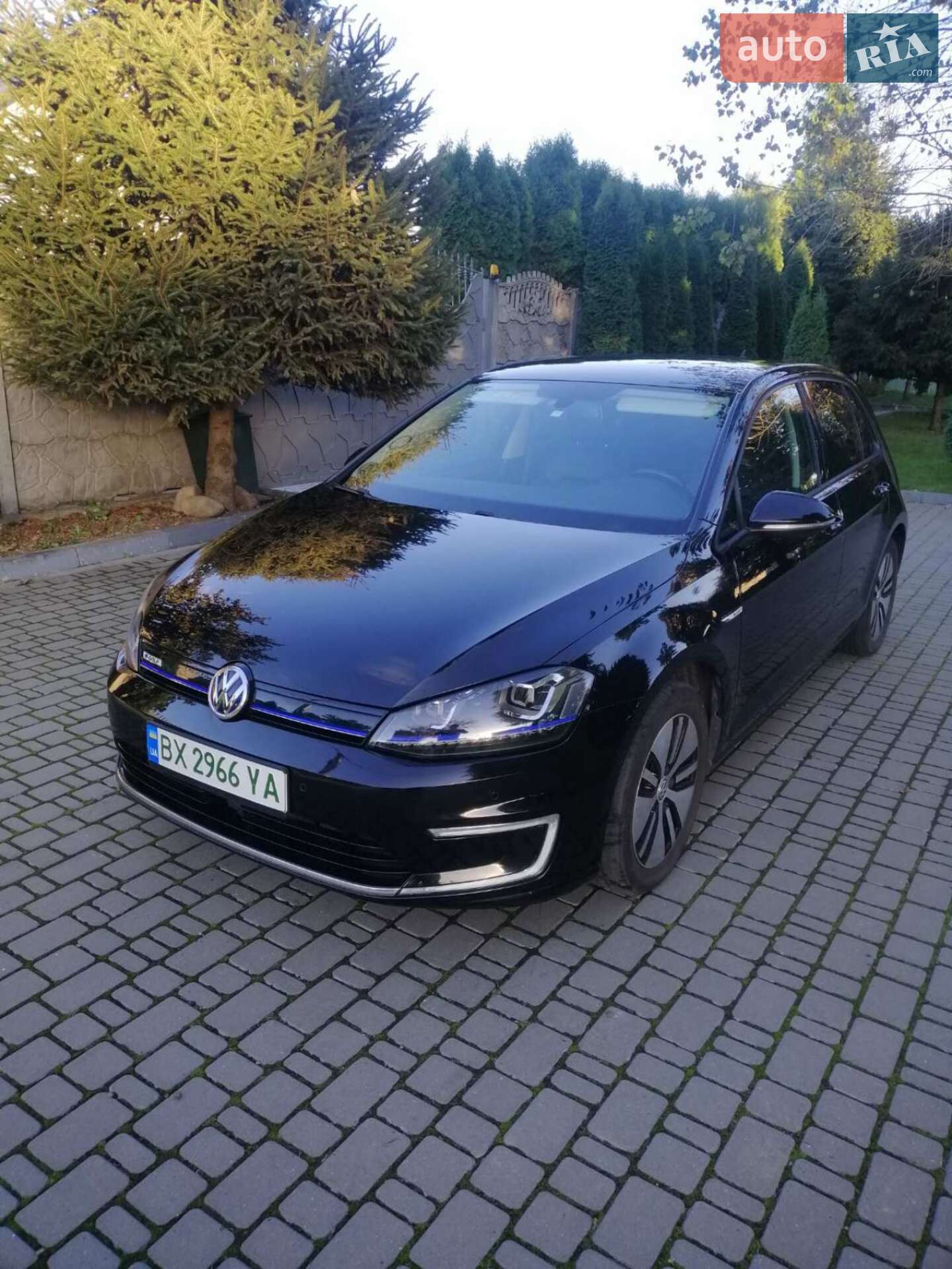 VOLKSWAGEN E-GOLF 2014