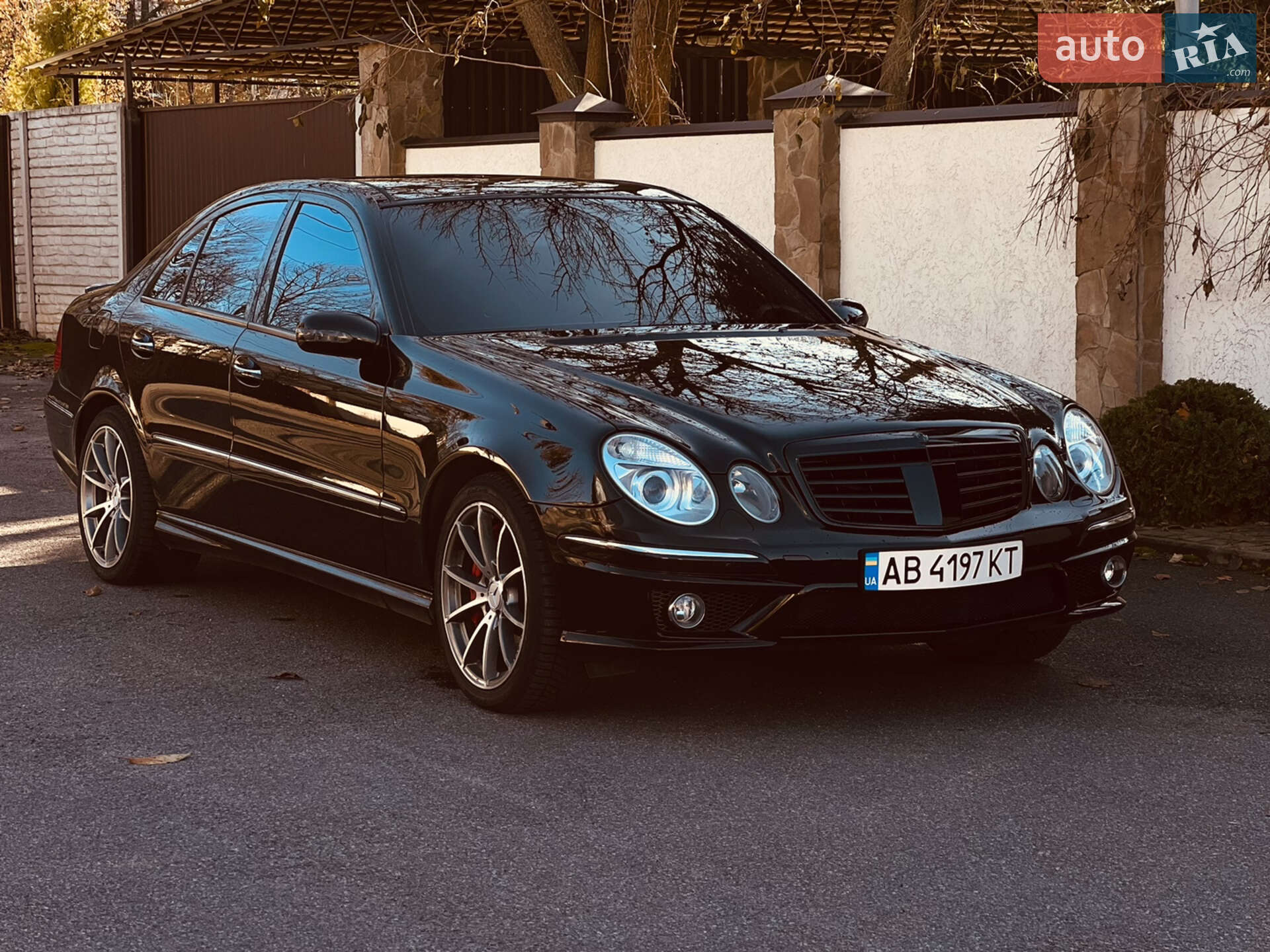MERCEDES-BENZ E 500 2004