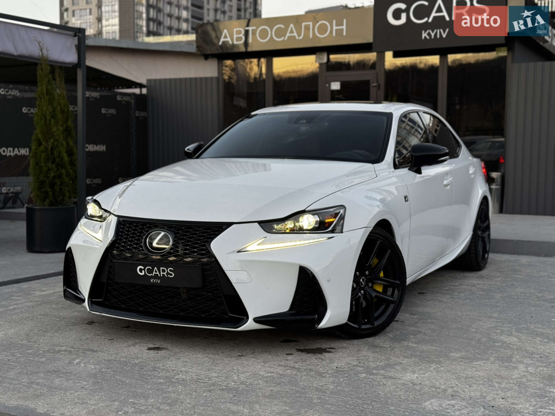 LEXUS IS 300 2017