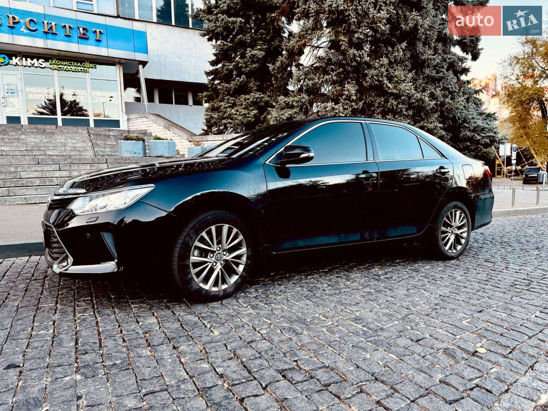 TOYOTA CAMRY