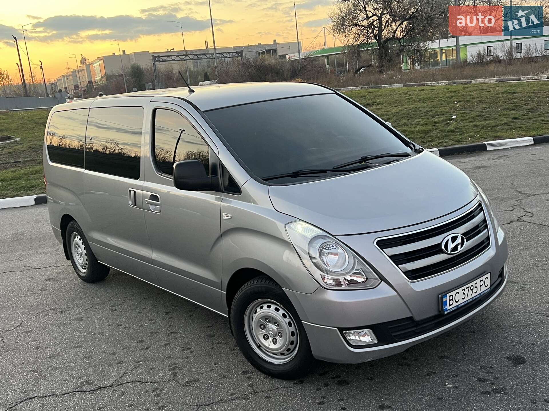 HYUNDAI H1D 2014