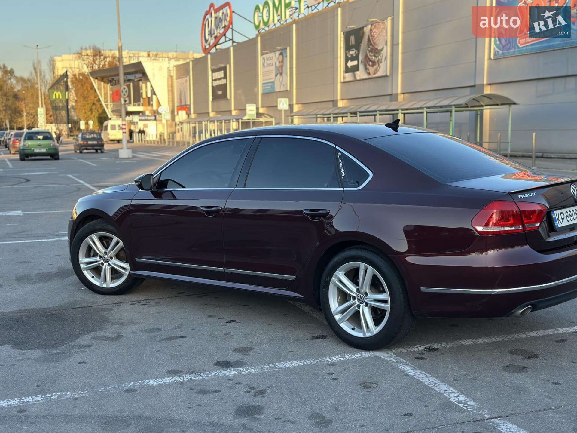 VOLKSWAGEN PASSAT 2012