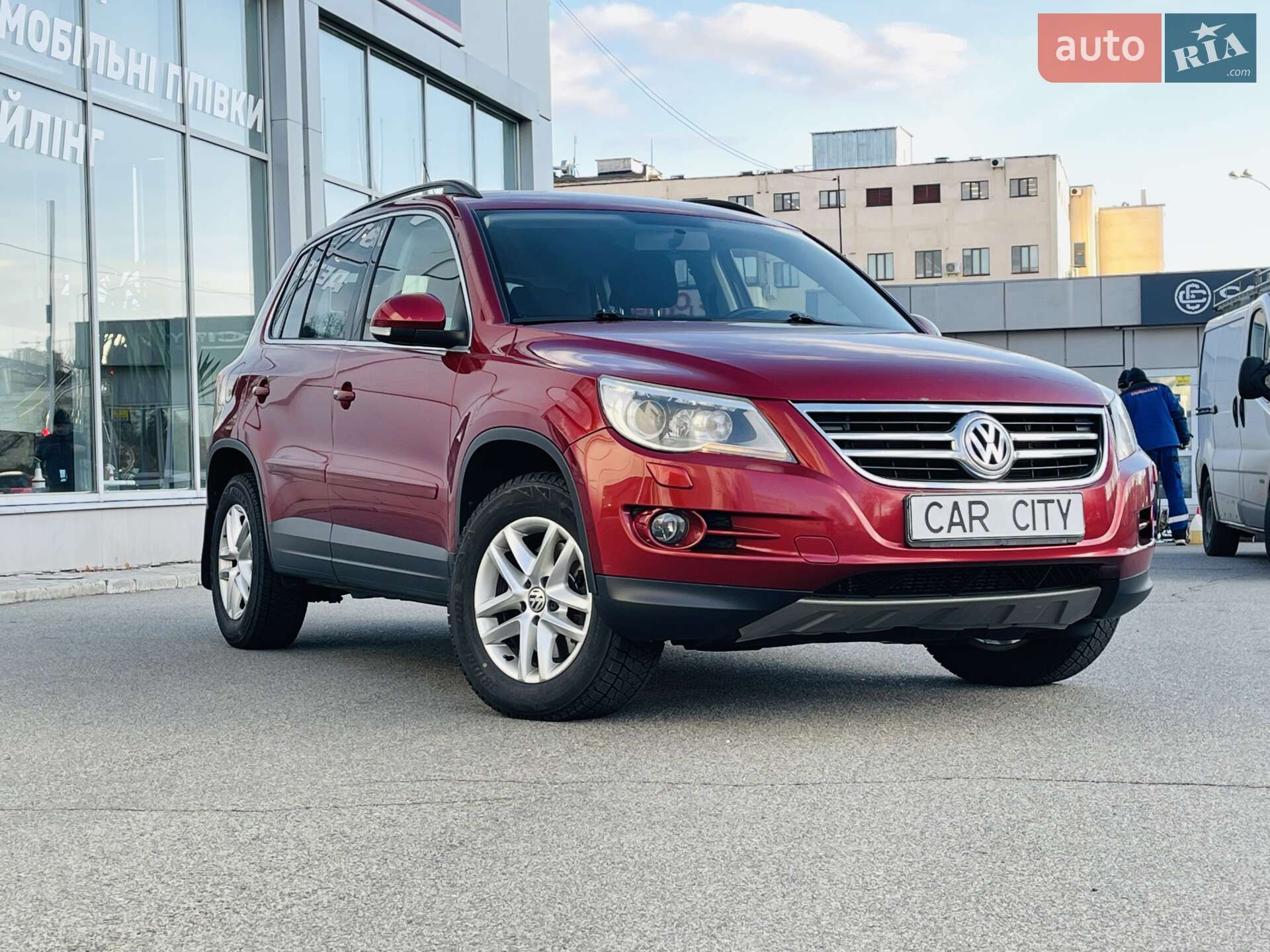 VOLKSWAGEN TIGUAN 2011