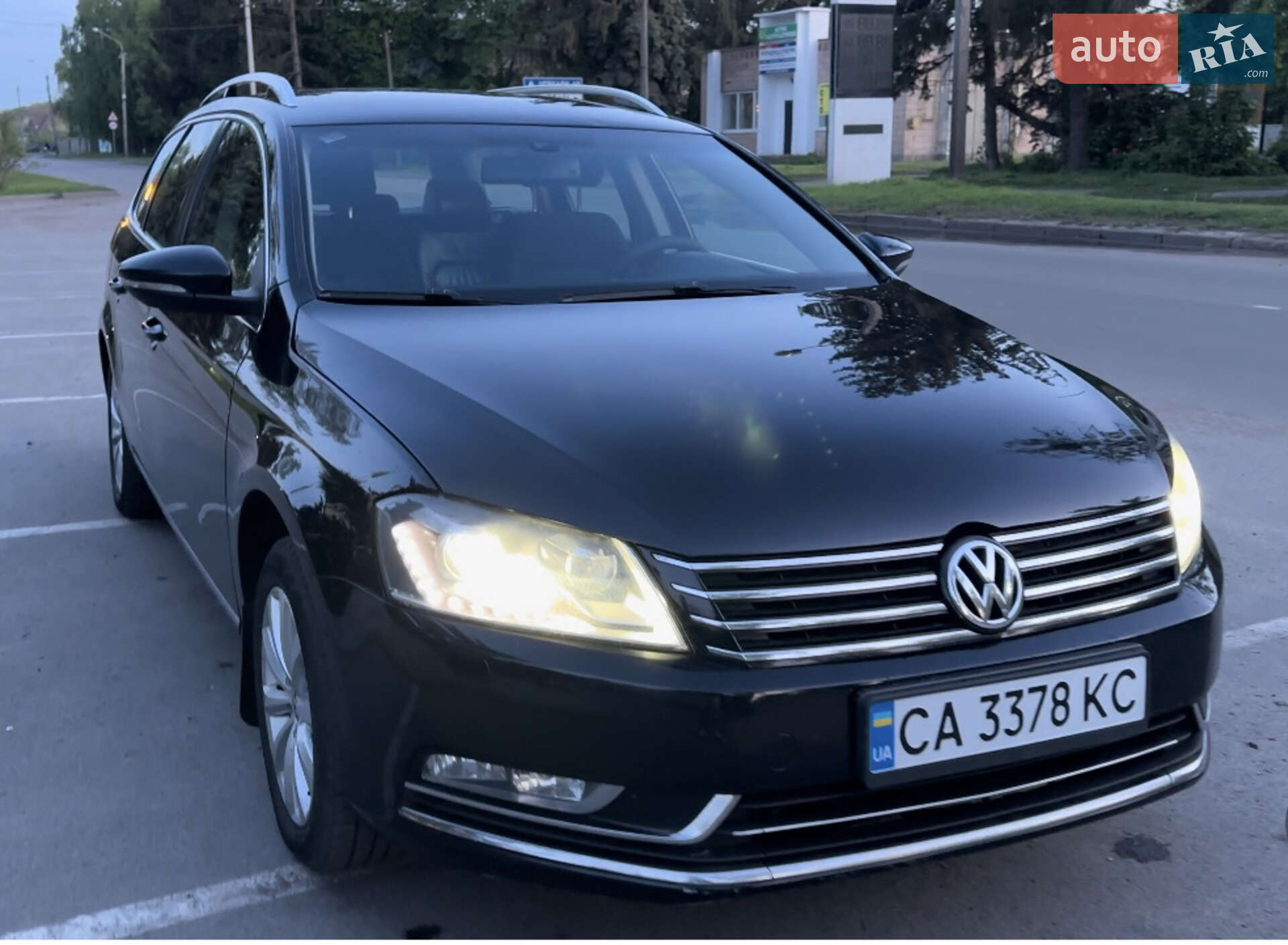 VOLKSWAGEN PASSAT 2011