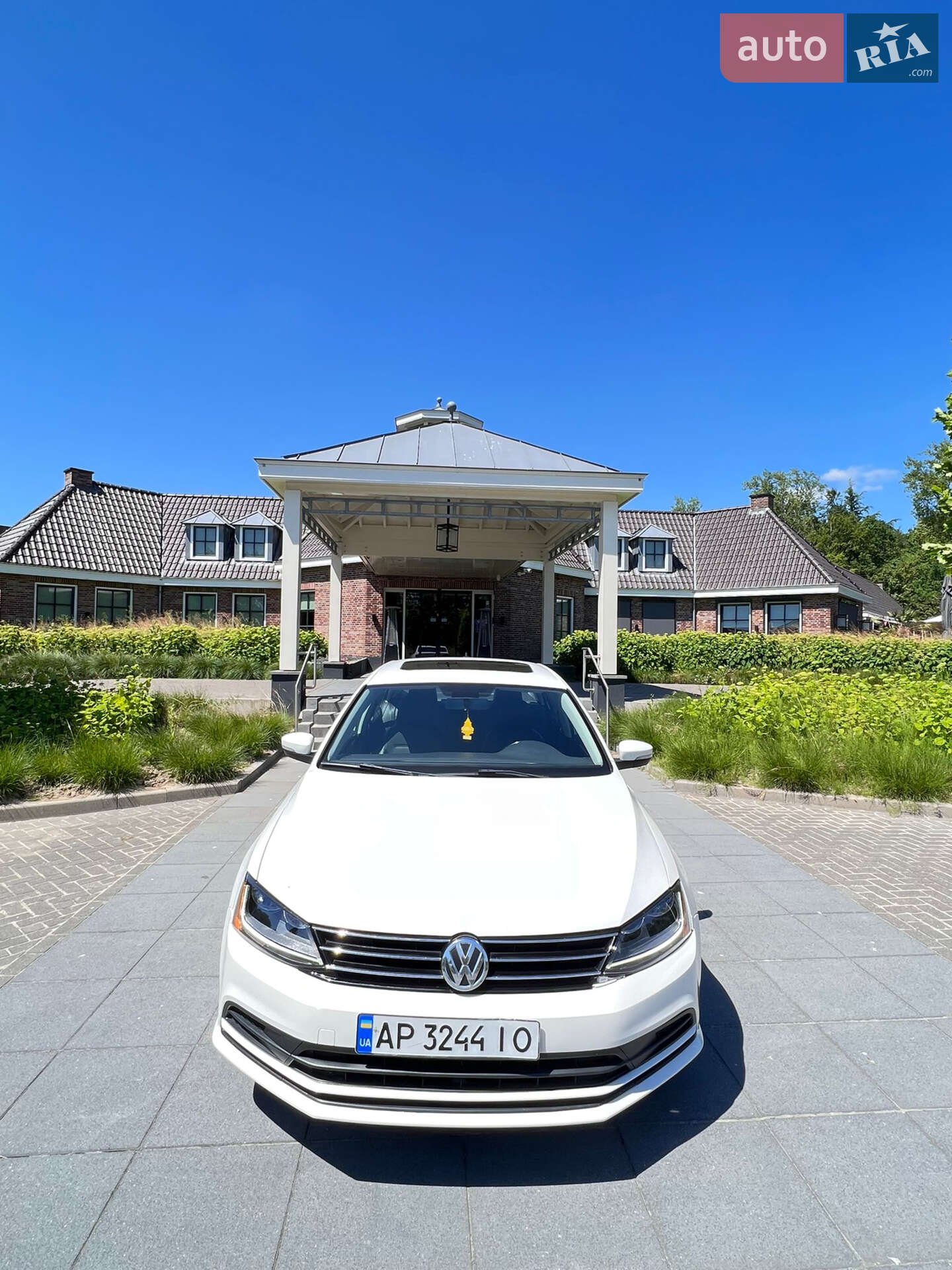 VOLKSWAGEN JETTA 2017