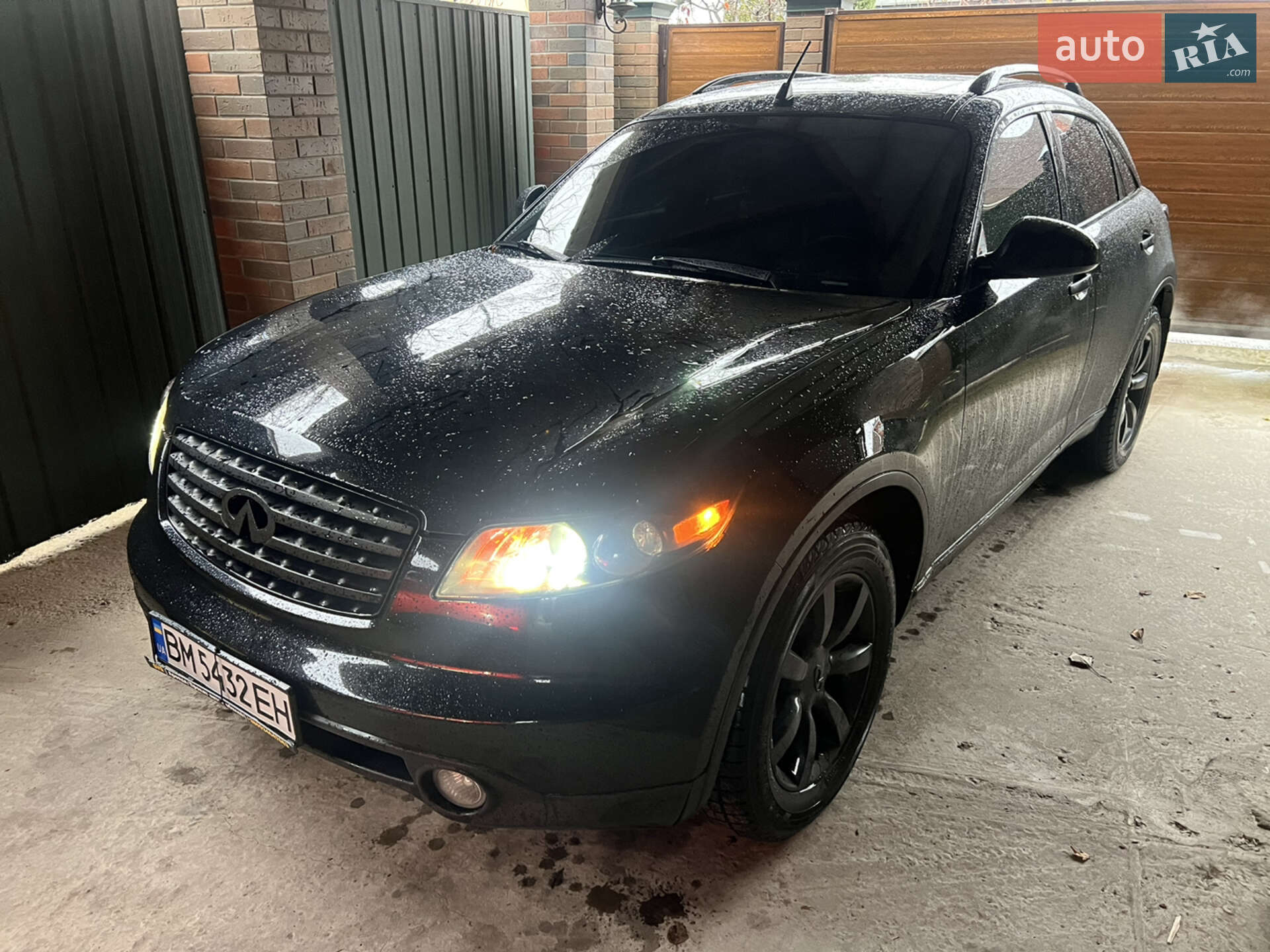 INFINITI FX35 2004