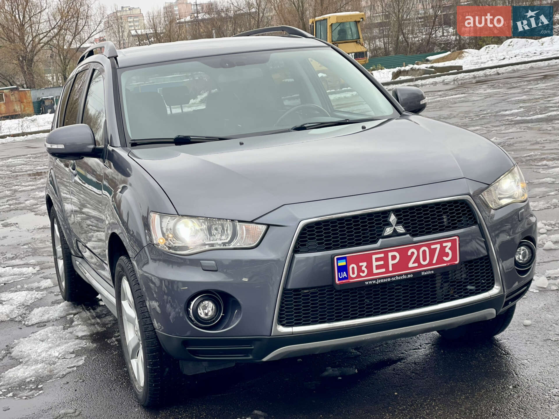 Mitsubishi Outlander 2011
