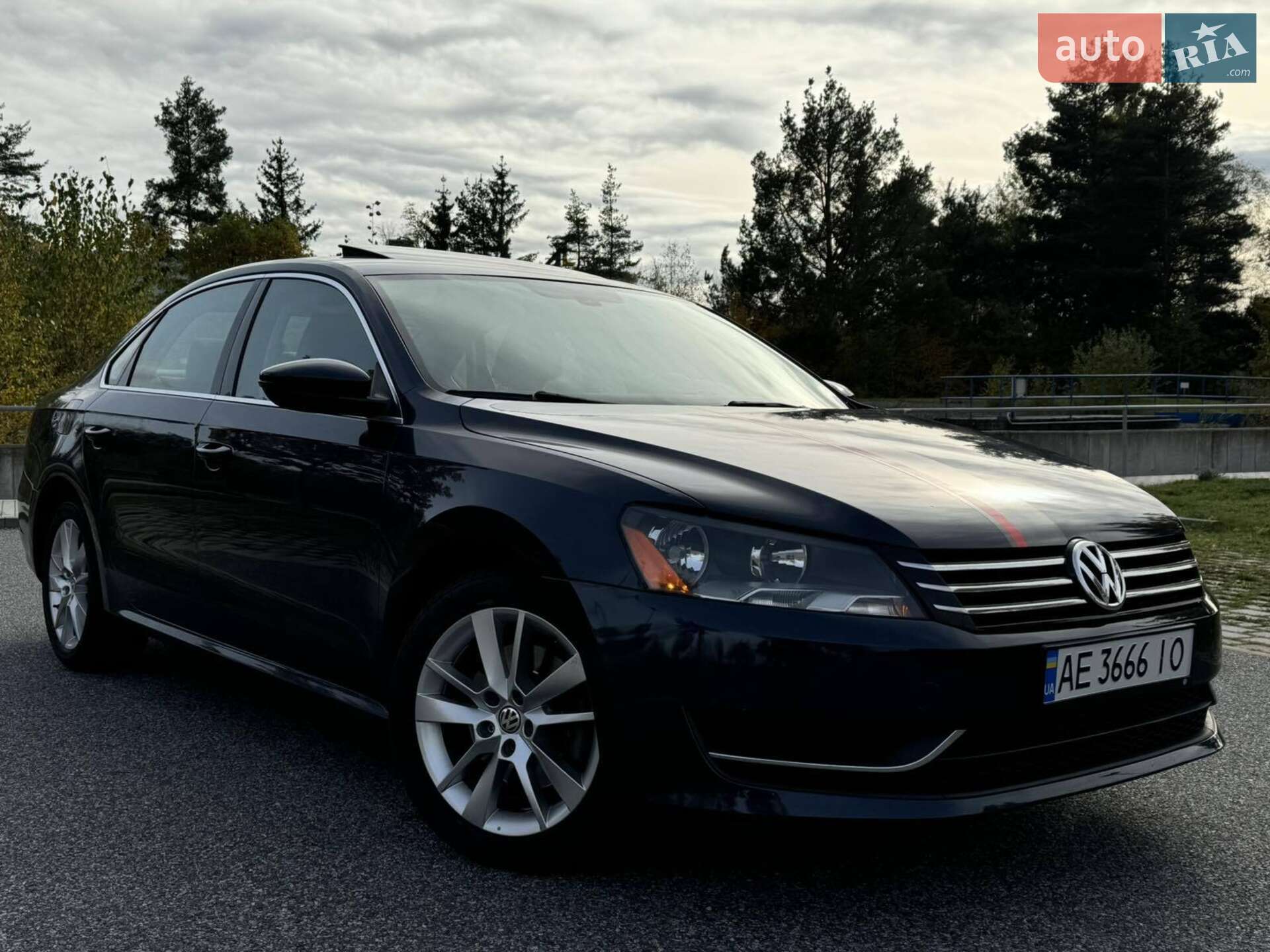 VOLKSWAGEN PASSAT 2012