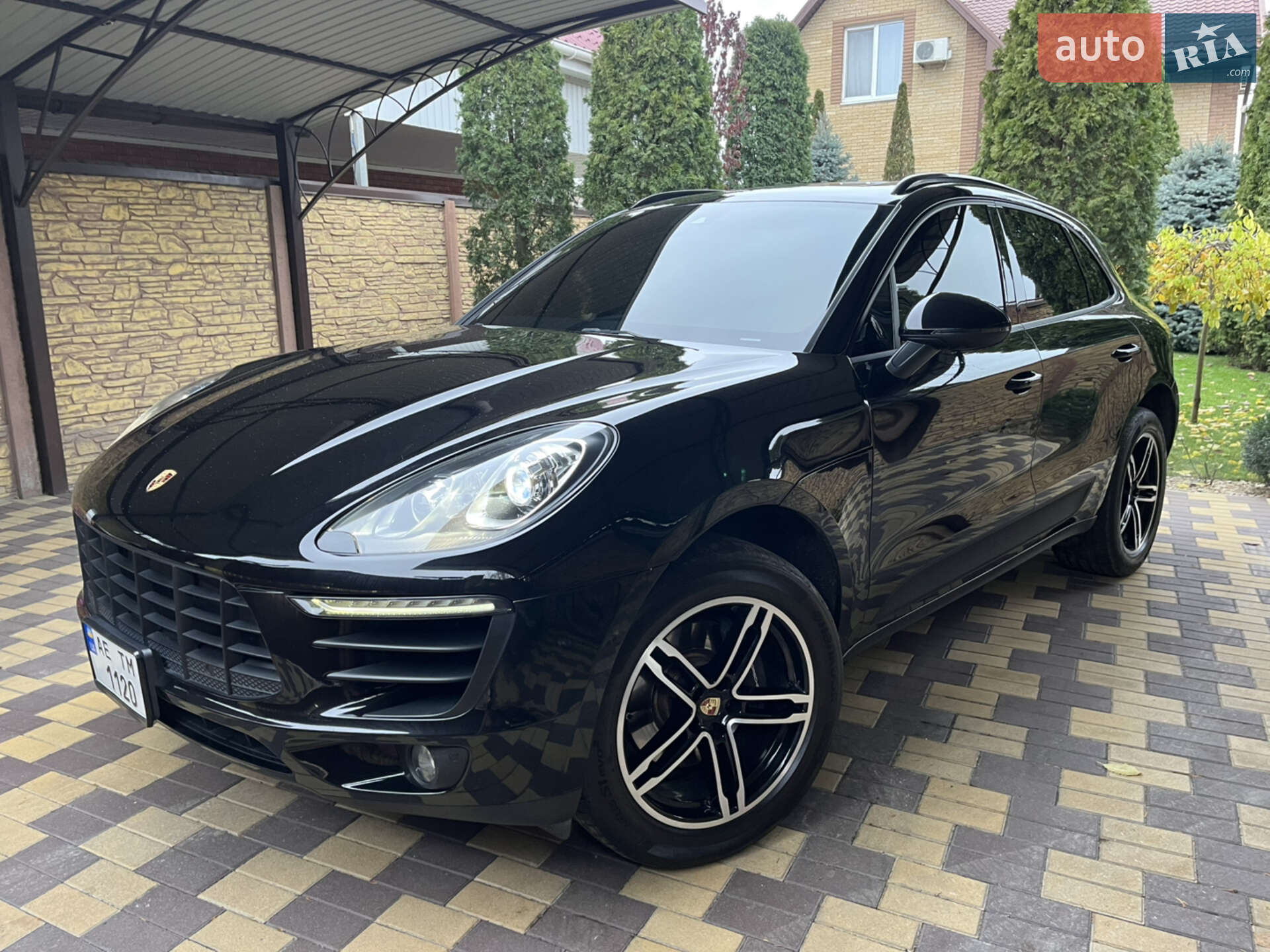PORSCHE MACAN 2017