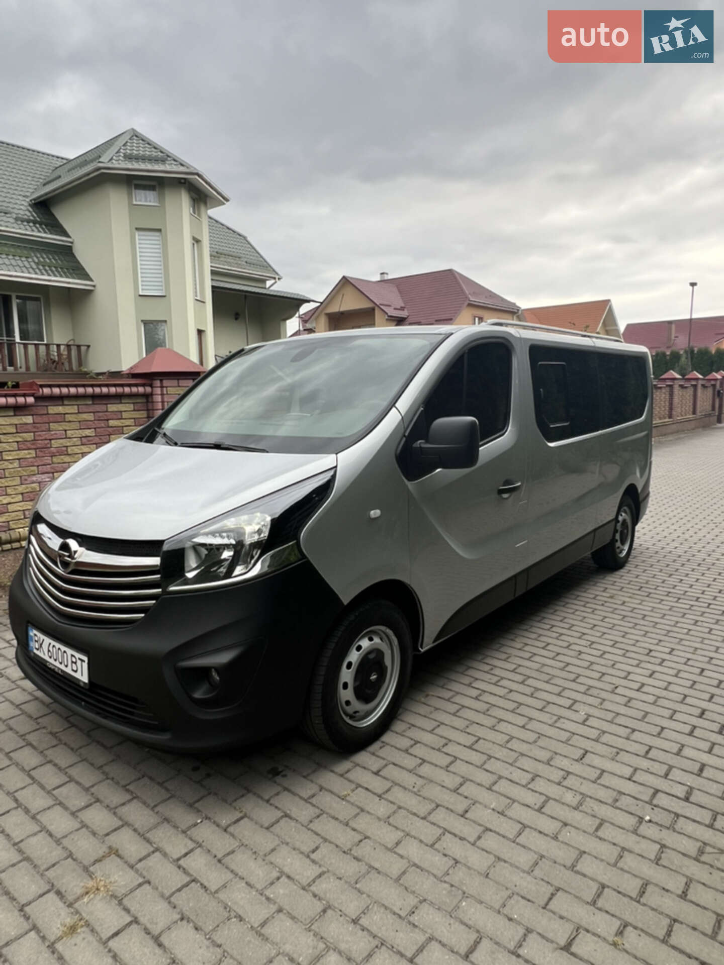 OPEL VIVARO 2019