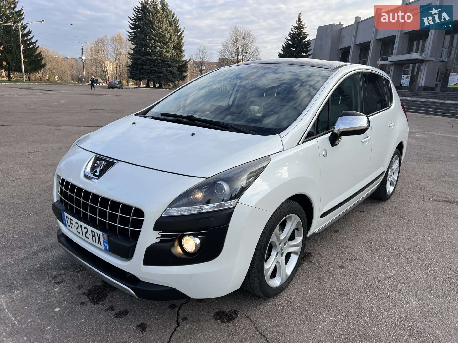 PEUGEOT 3008 2012