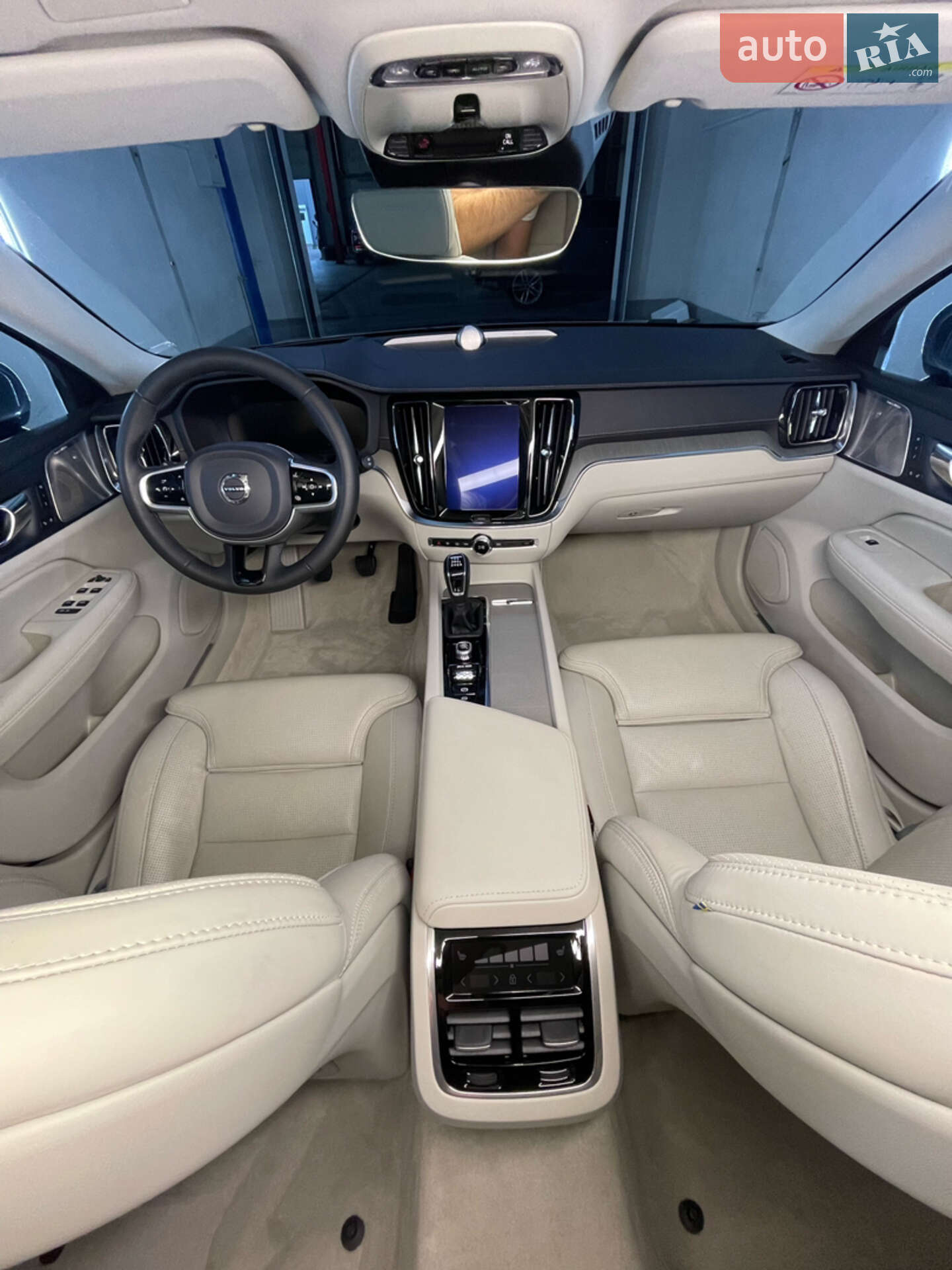VOLVO V60 2019