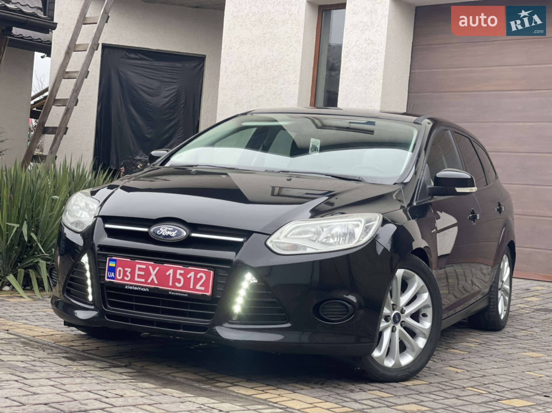 Головне фото звіту автомобіля FORD FOCUS 2012