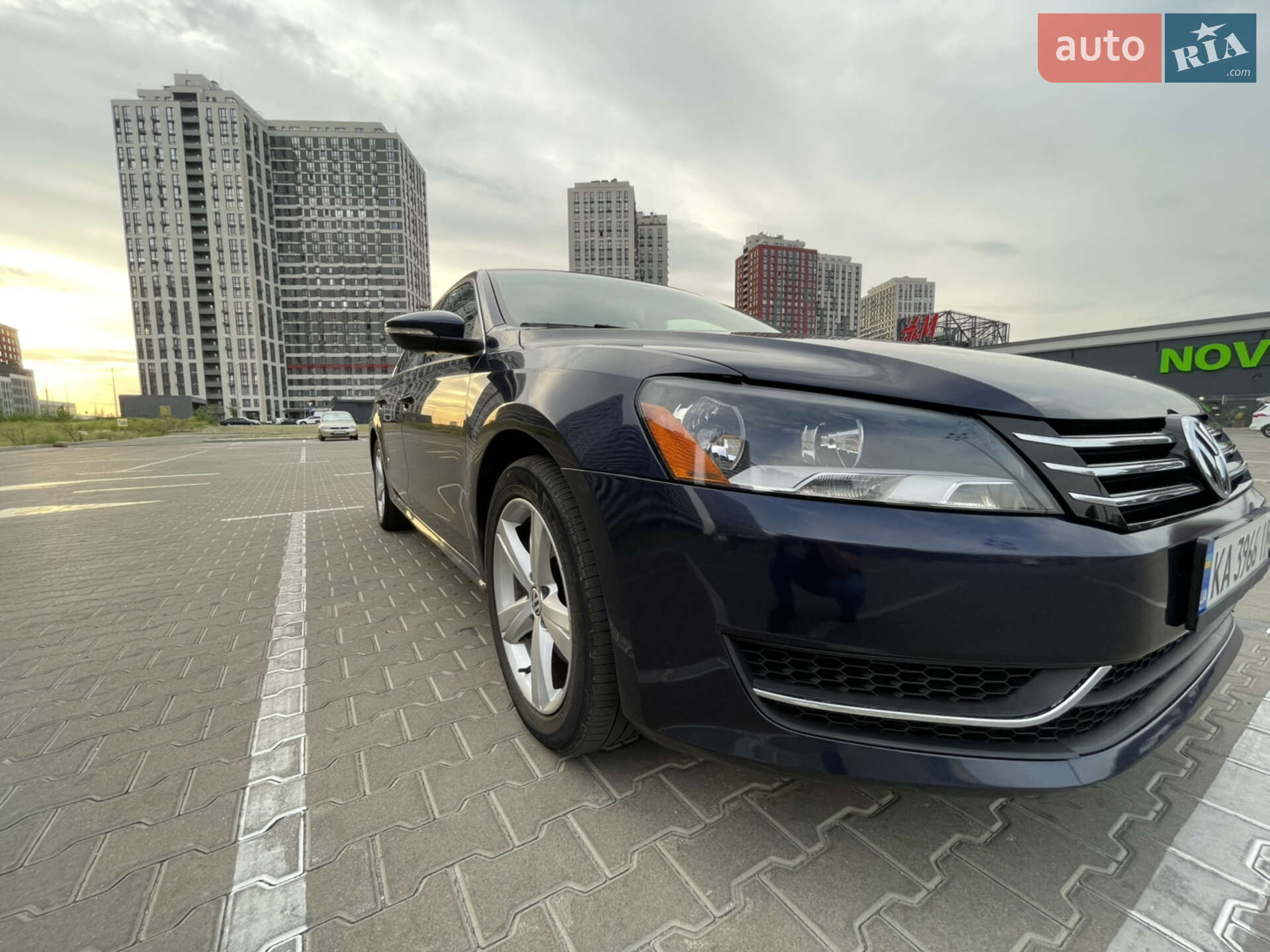 VOLKSWAGEN PASSAT 2012