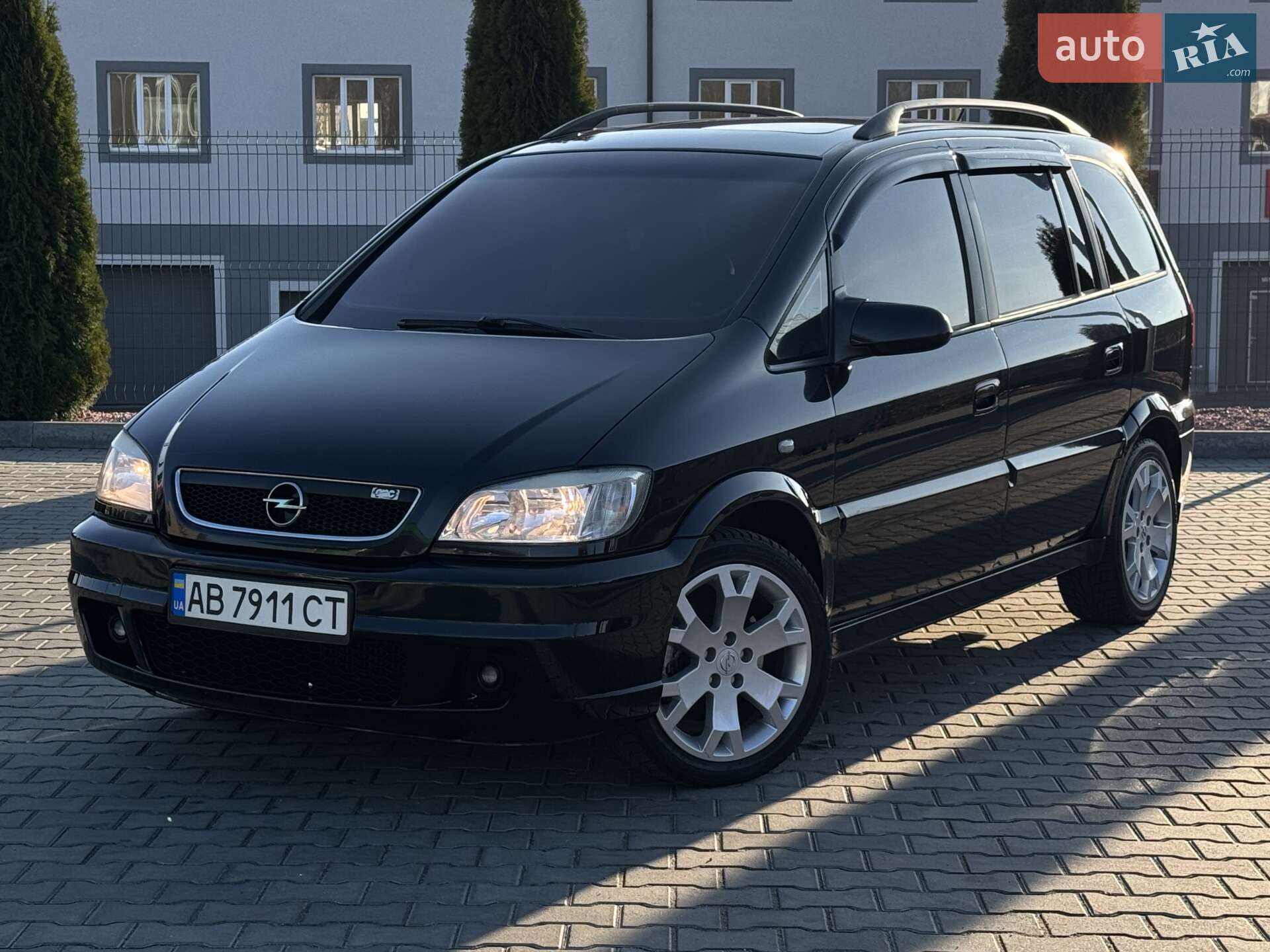 OPEL ZAFIRA 2002