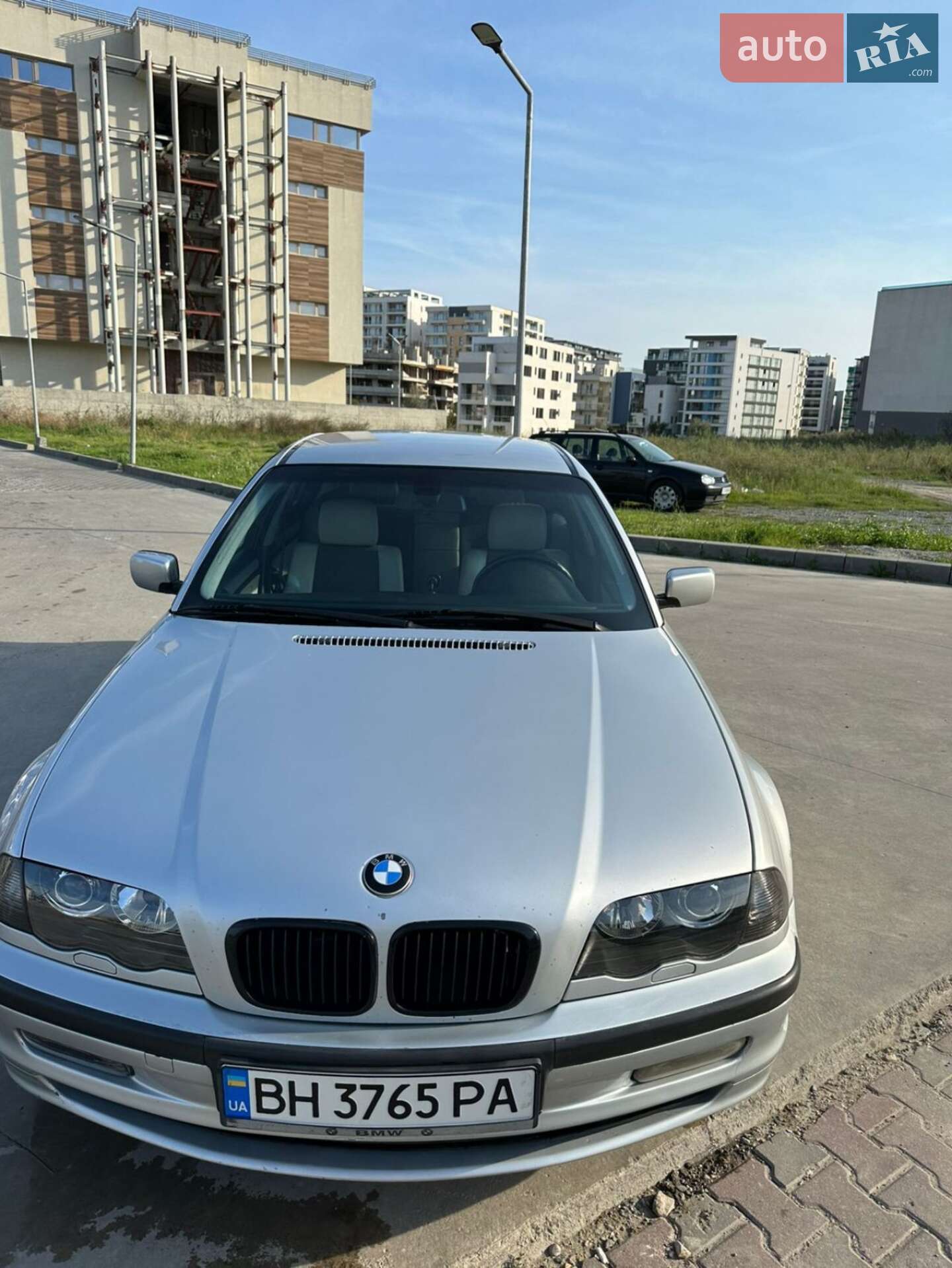 Головне фото звіту автомобіля BMW 320I 2001