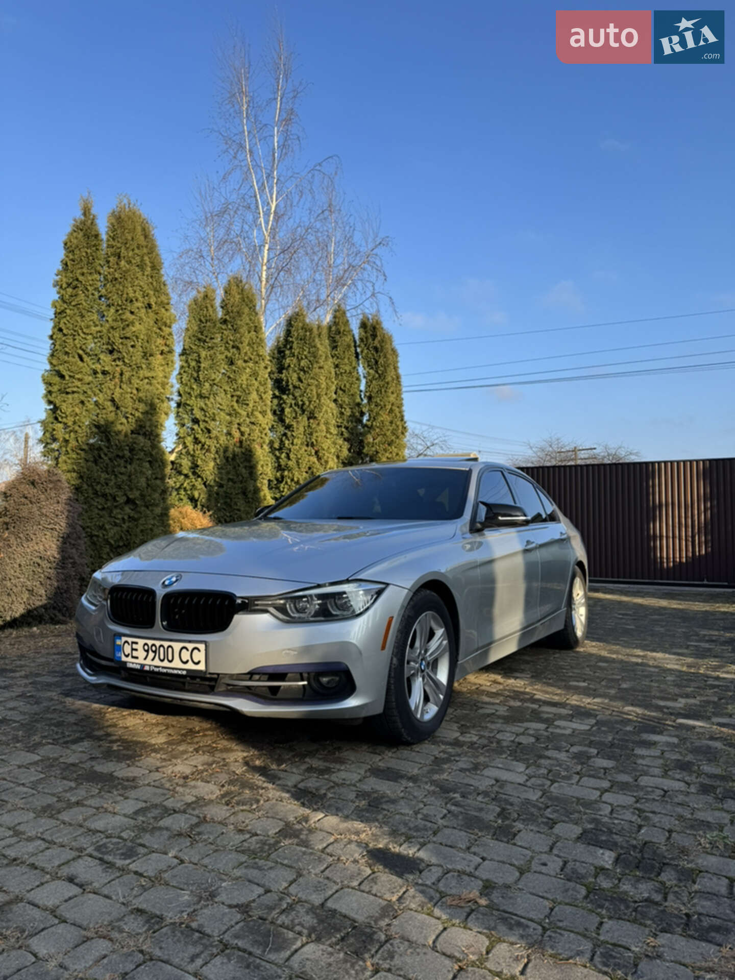 Головне фото звіту автомобіля BMW 328XI 2016
