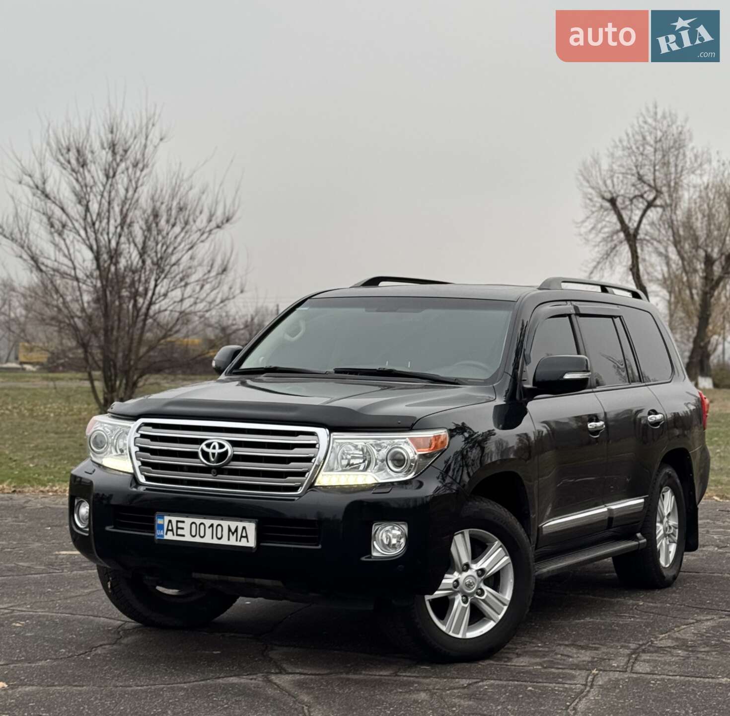 TOYOTA LAND CRUISER 200 2013