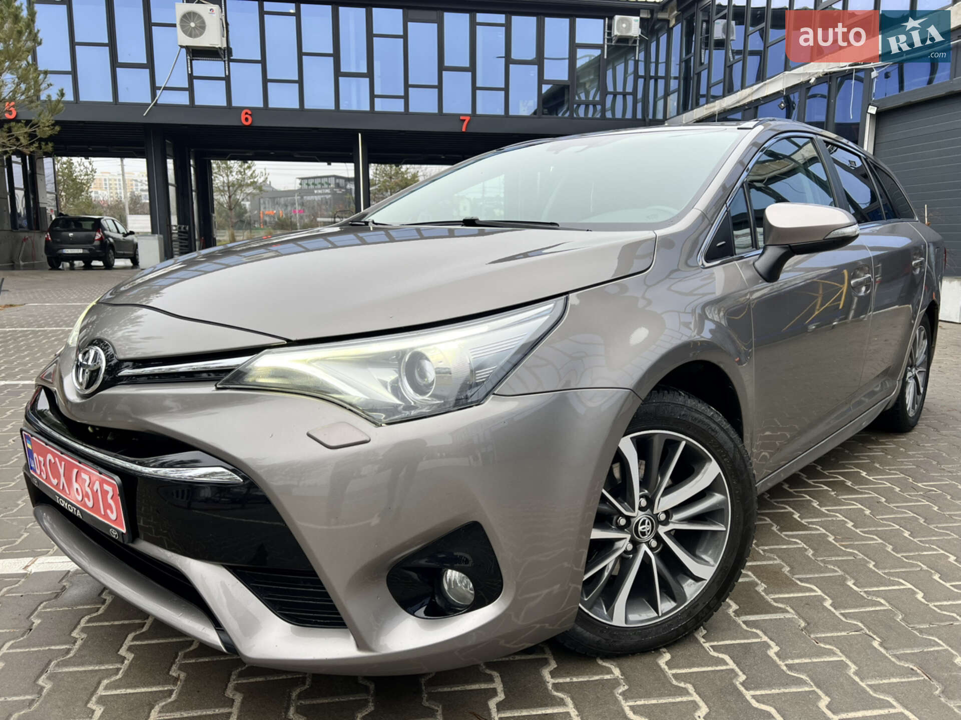 TOYOTA AVENSIS 2016