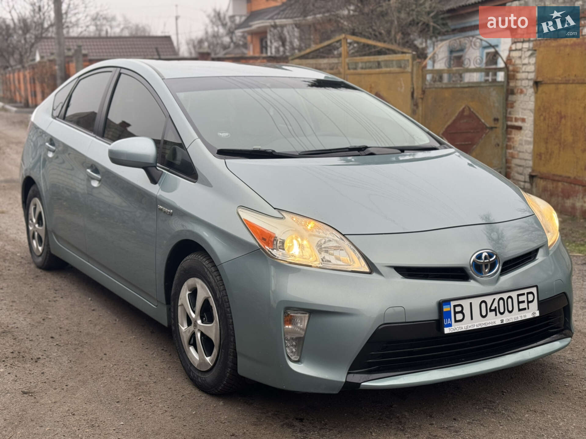 TOYOTA PRIUS 2015
