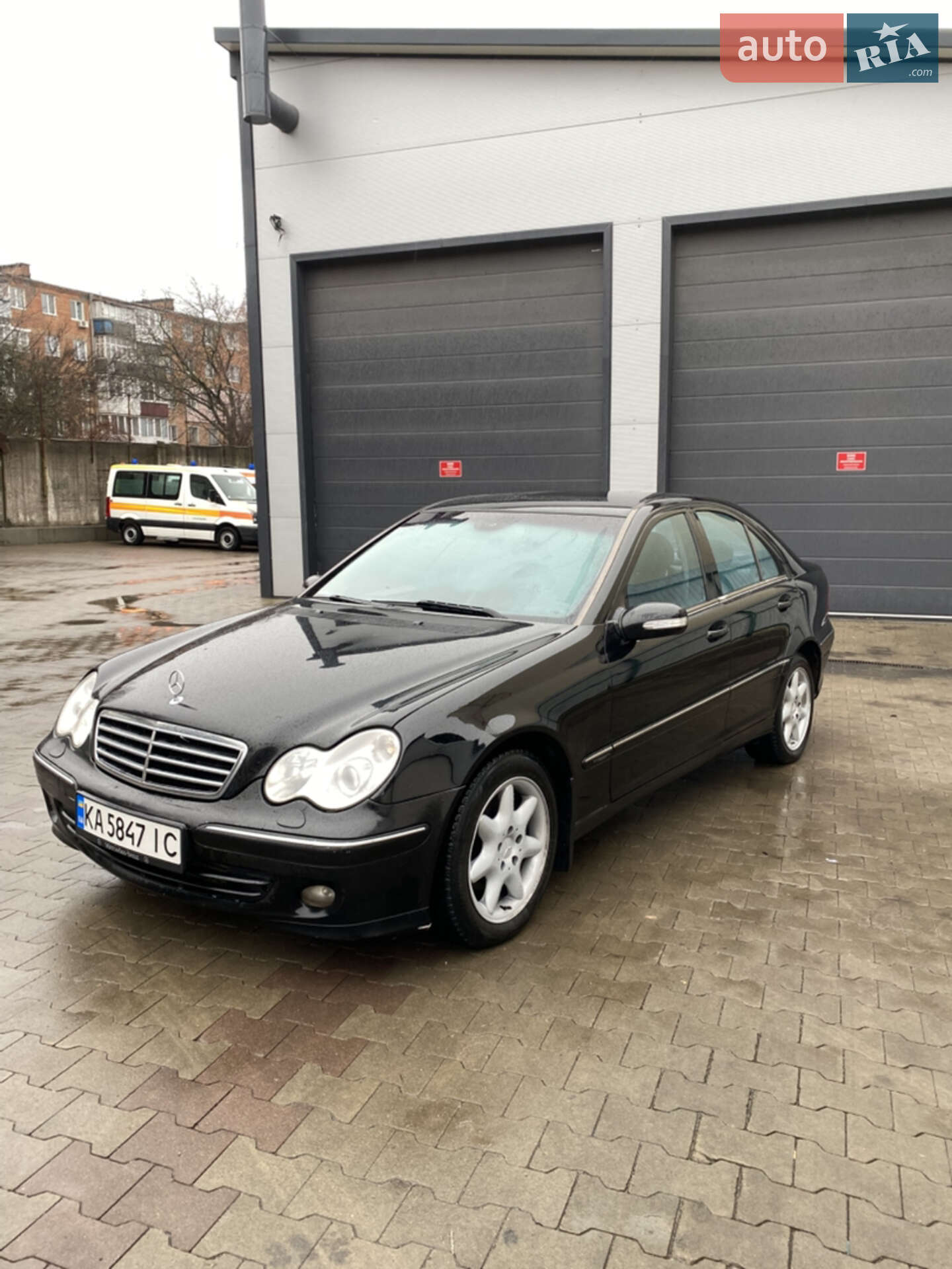 Головне фото звіту автомобіля MERCEDES-BENZ C 200 K 2004
