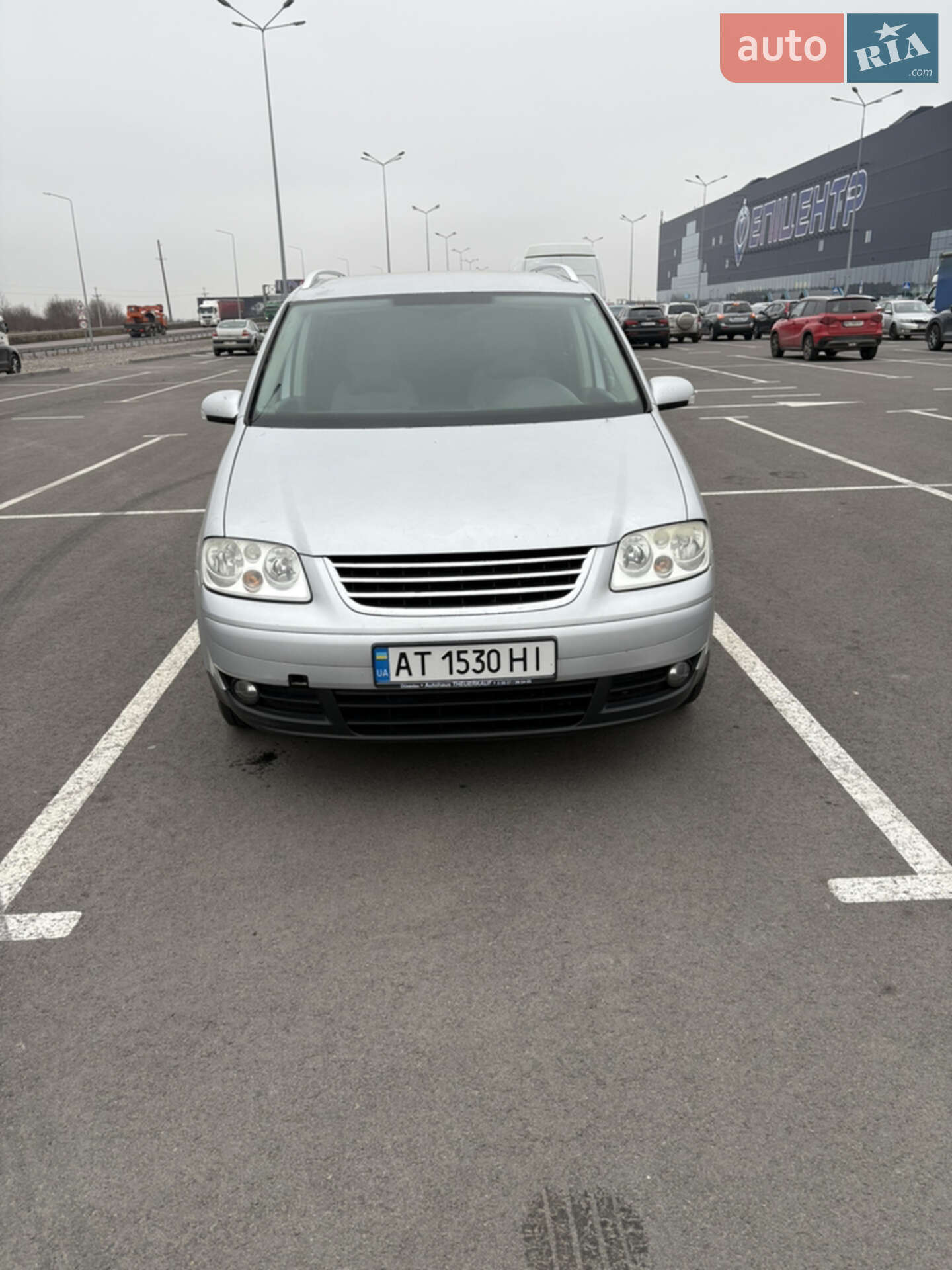 VOLKSWAGEN TOURAN 2005