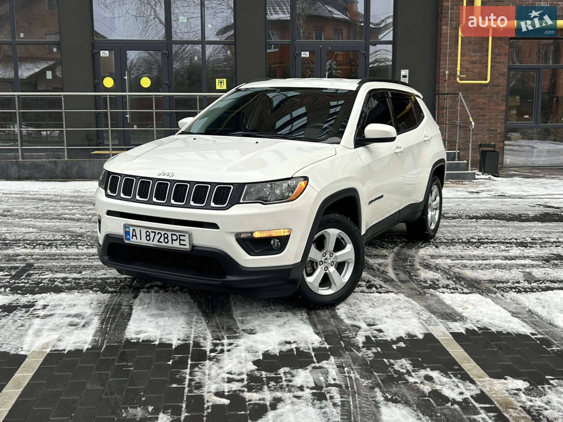 Головне фото звіту автомобіля JEEP COMPASS 2017