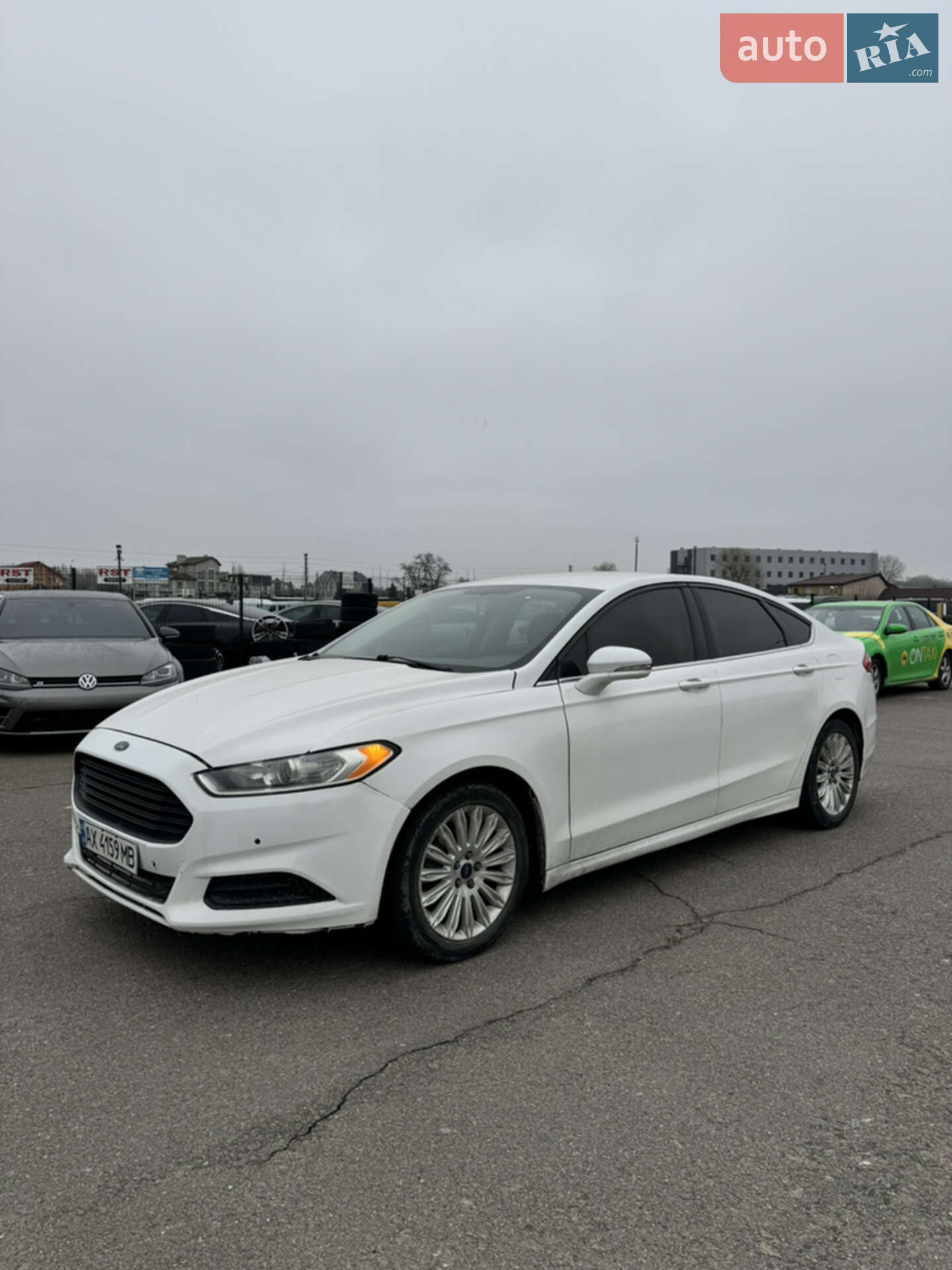 Головне фото звіту автомобіля FORD FUSION 2016