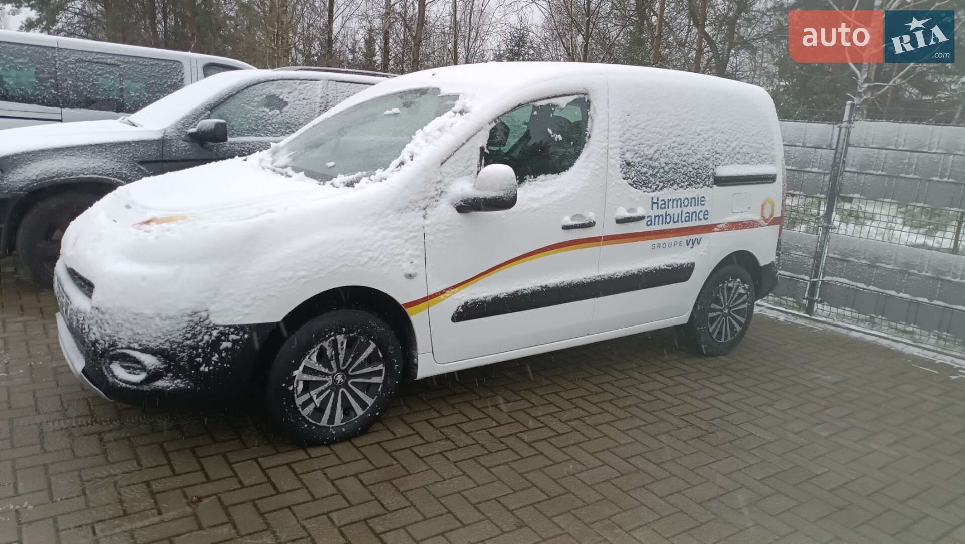 Головне фото звіту автомобіля CITROEN BERLINGO 2011