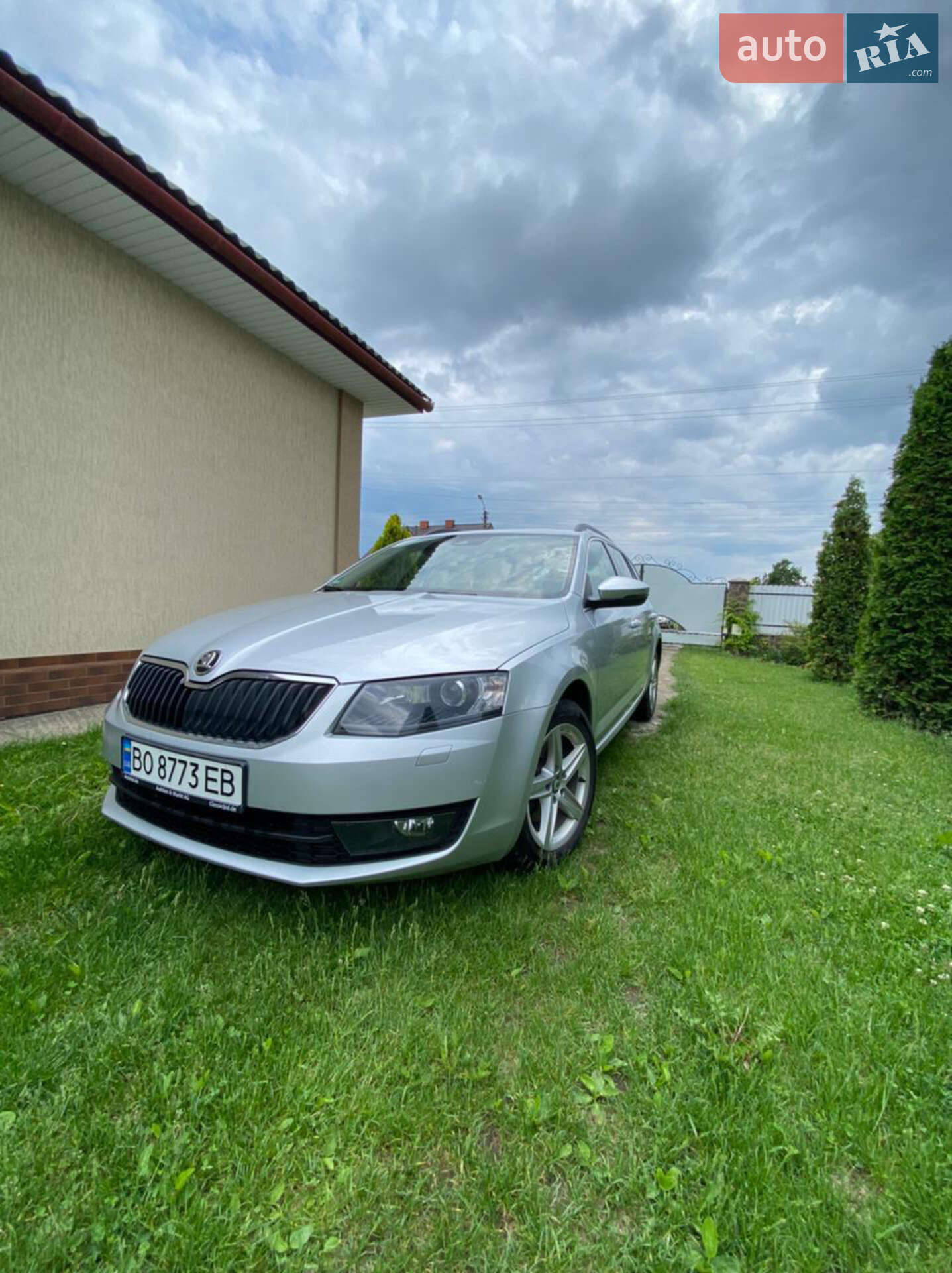 Головне фото звіту автомобіля SKODA OCTAVIA 2015