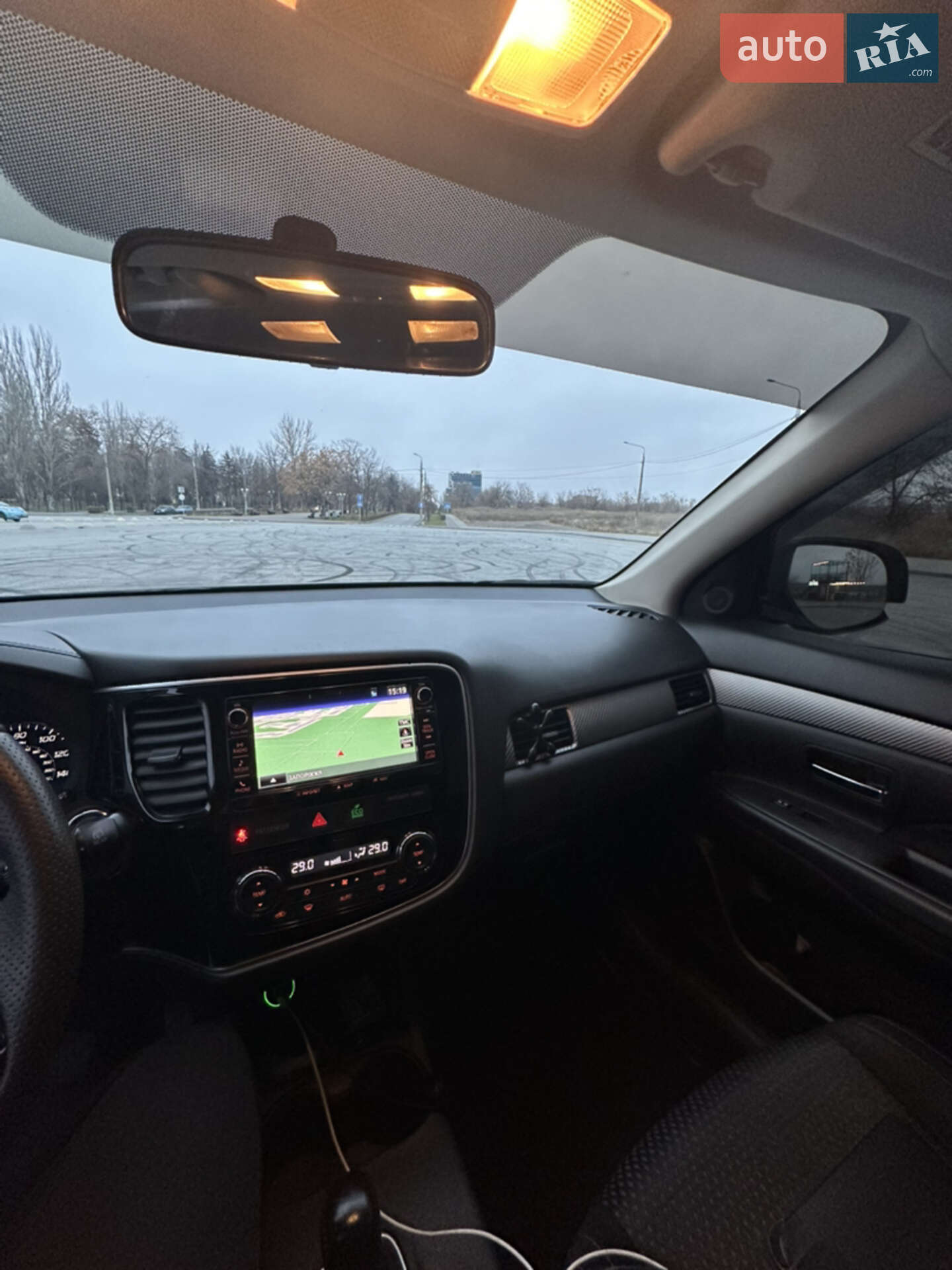 Головне фото звіту автомобіля MITSUBISHI OUTLANDER 2015