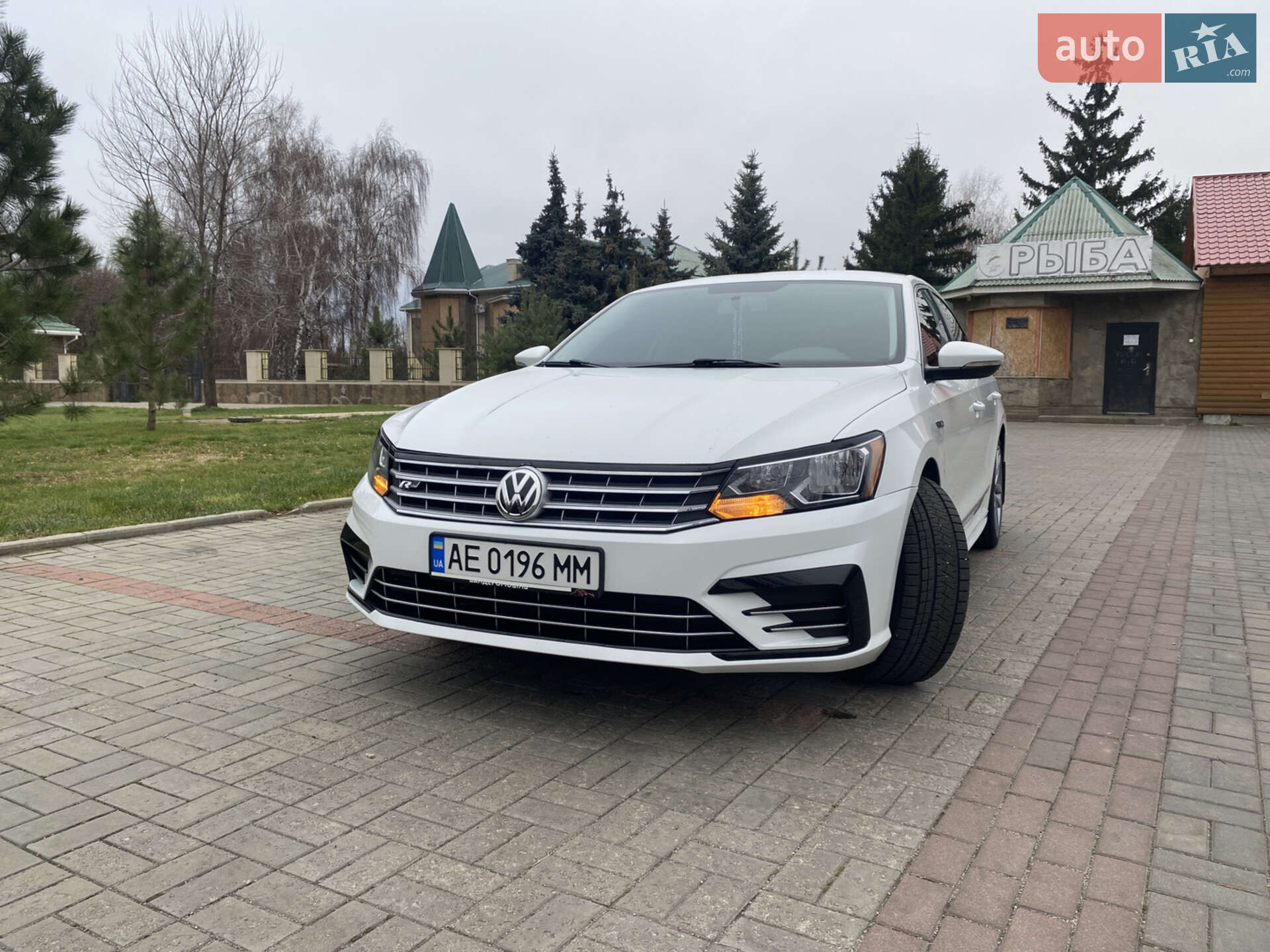 VOLKSWAGEN PASSAT 2016