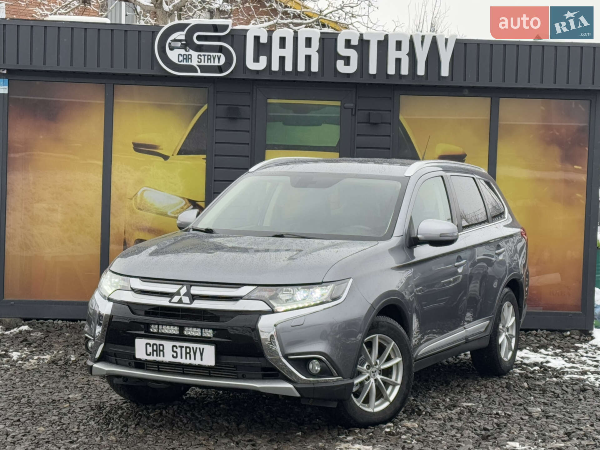 Mitsubishi Outlander 2016