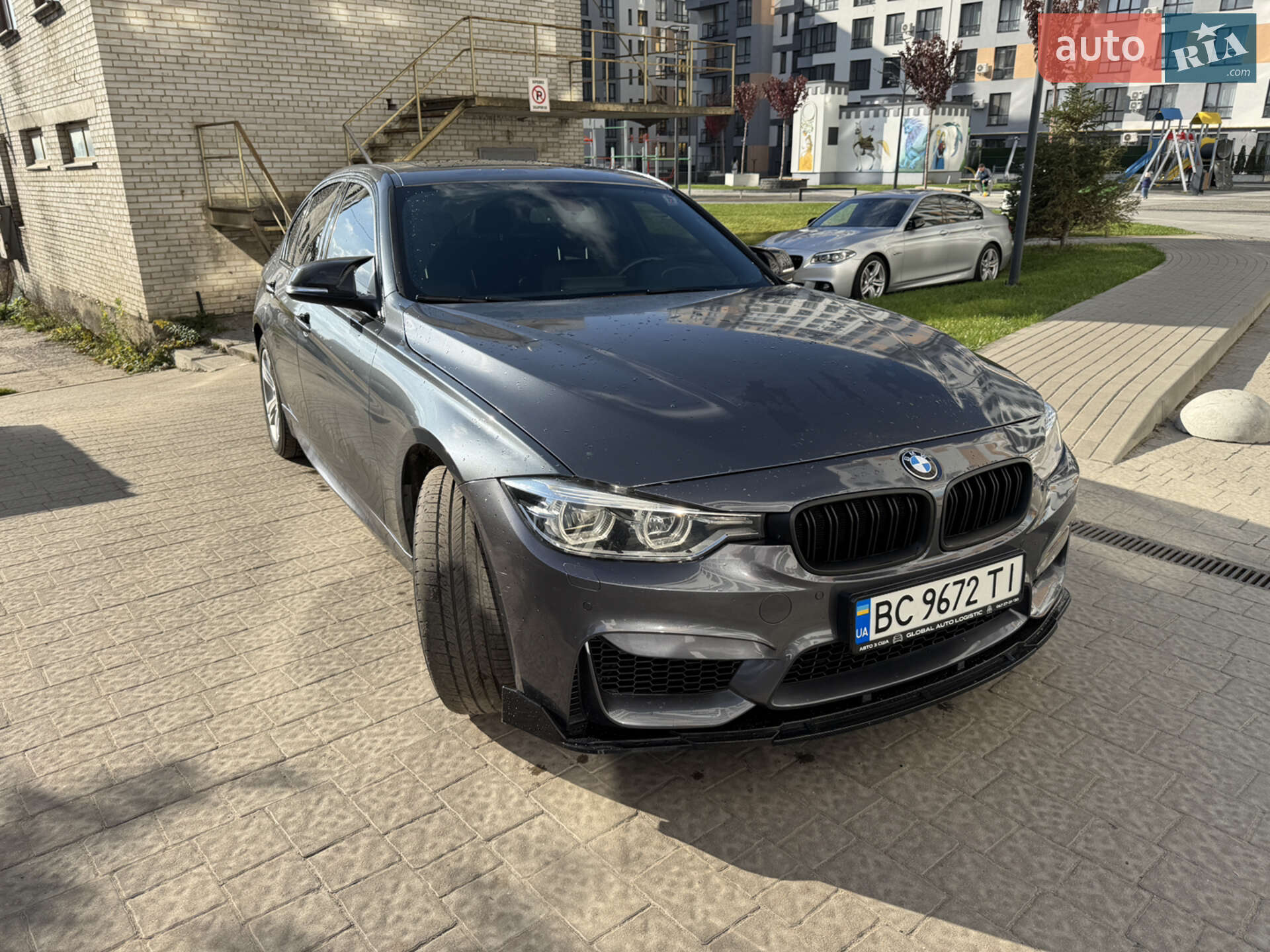 Головне фото звіту автомобіля BMW 330I 2017