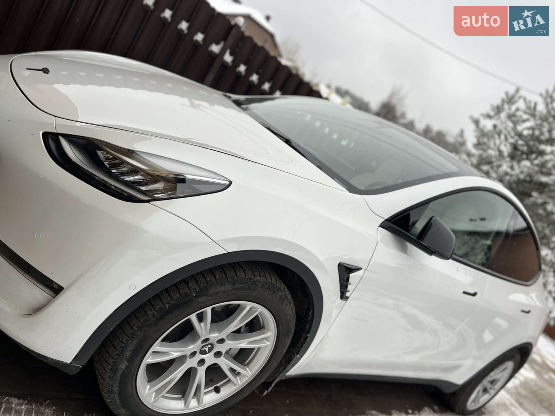 Головне фото звіту автомобіля TESLA MODEL Y 2022
