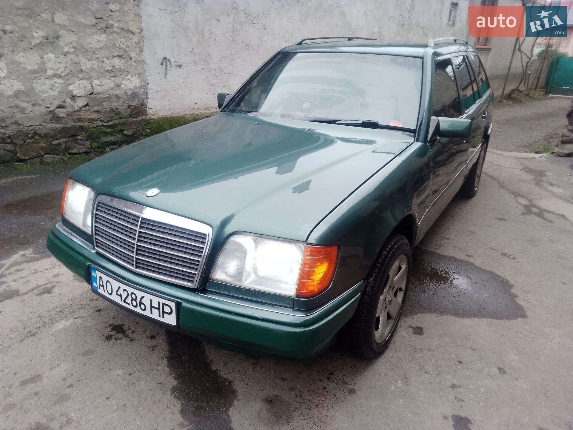 MERCEDES-BENZ E 250T D 1995