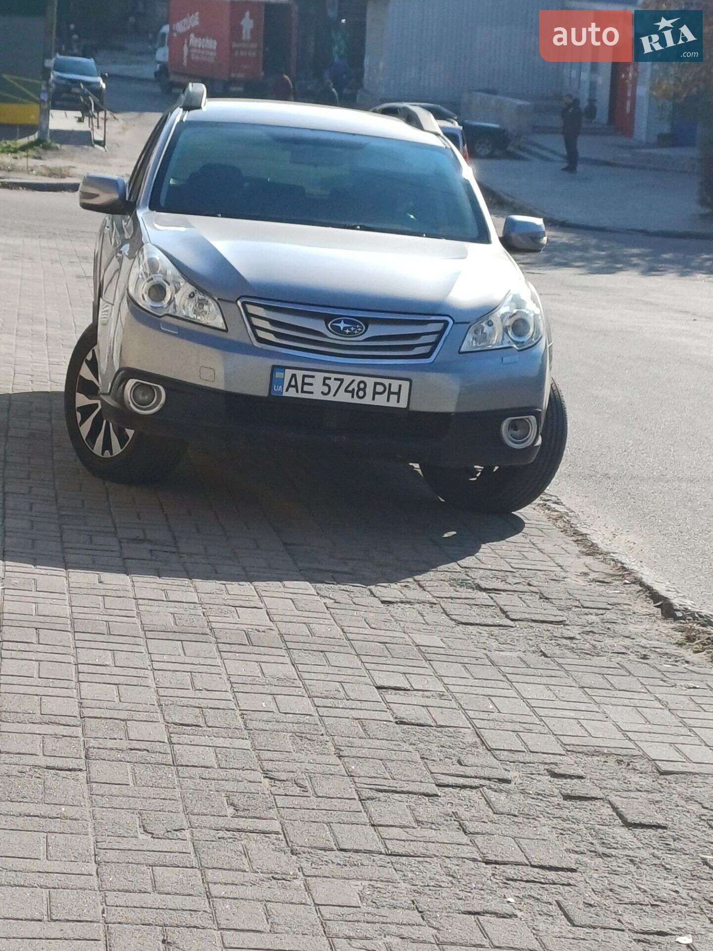 SUBARU OUTBACK 2011