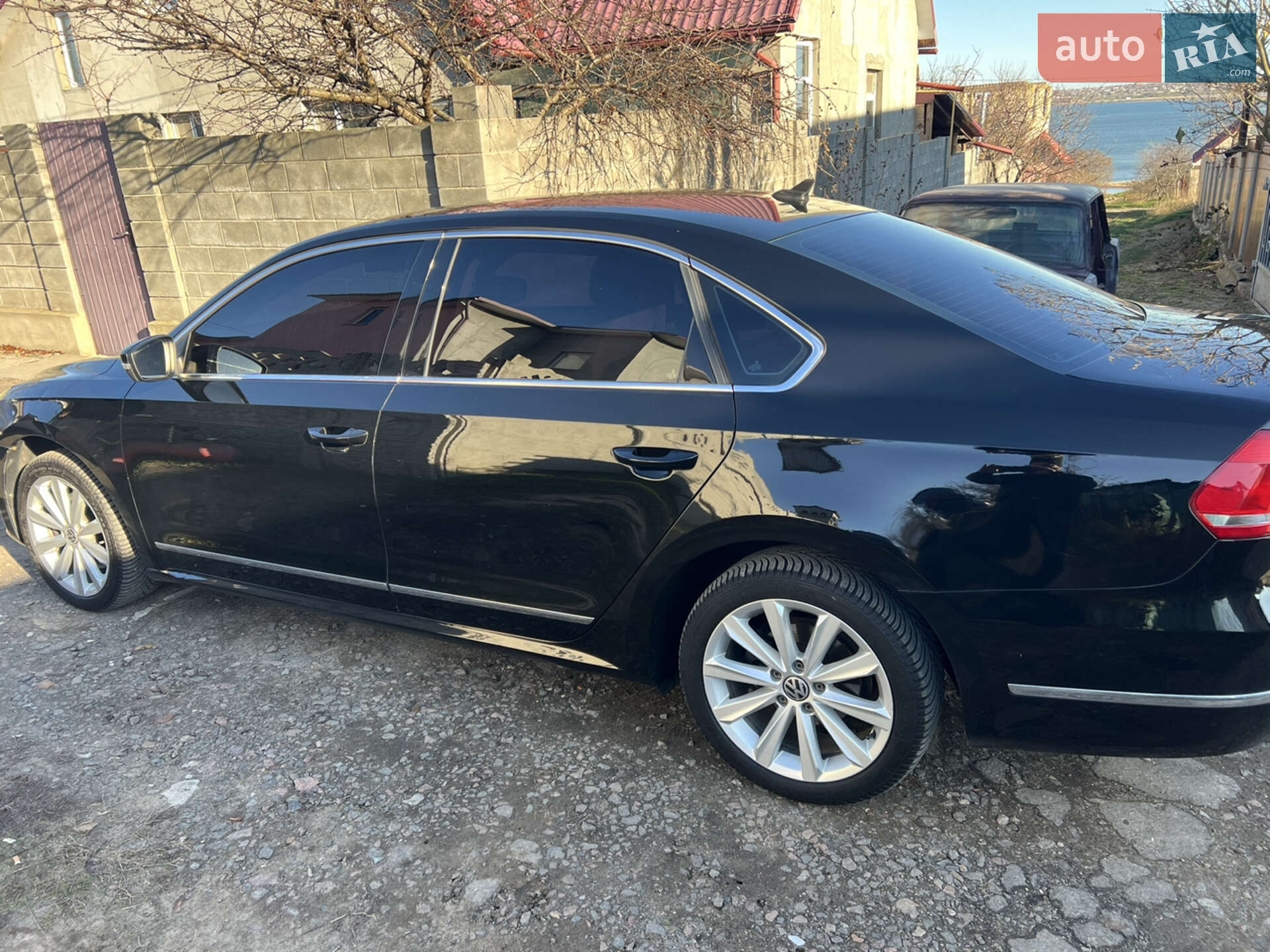 VOLKSWAGEN PASSAT 2012