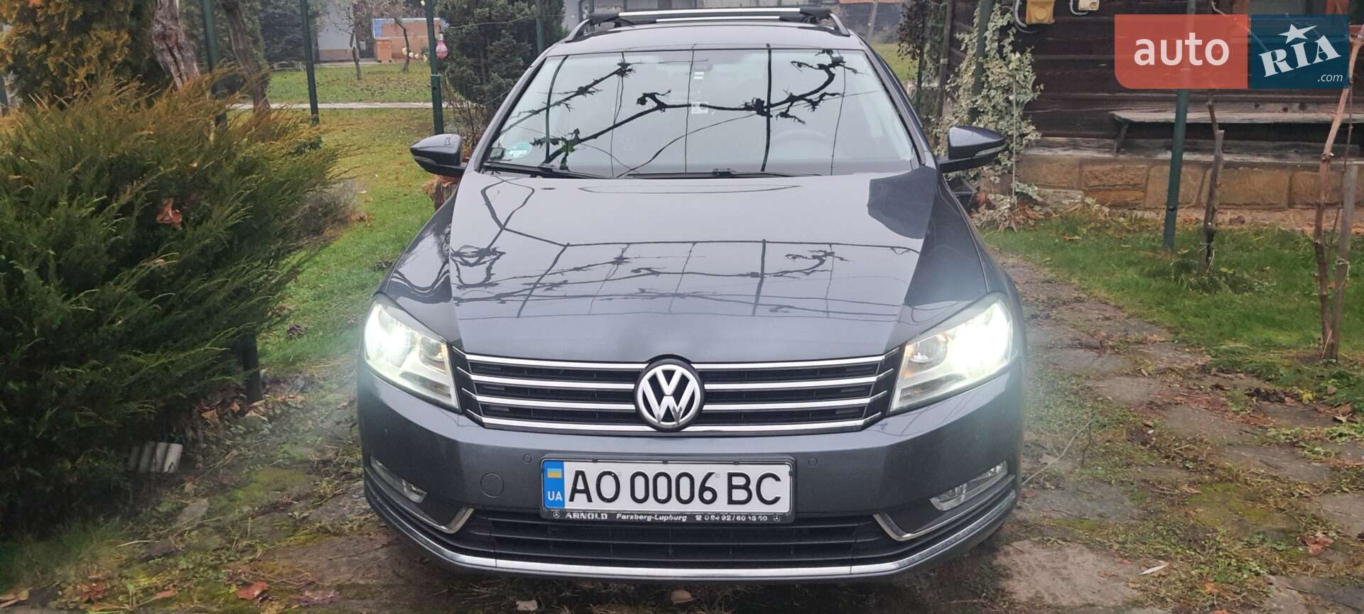 VOLKSWAGEN PASSAT 2011