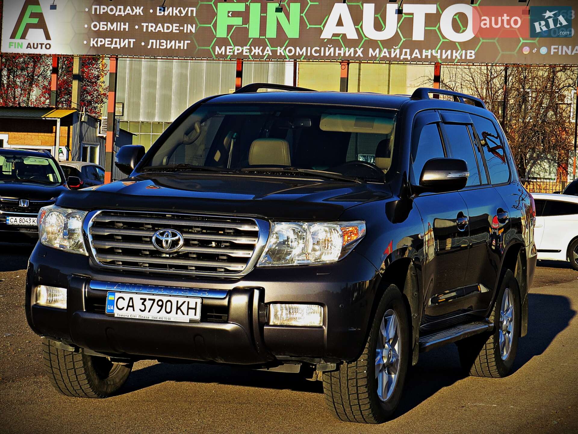 TOYOTA LAND CRUISER