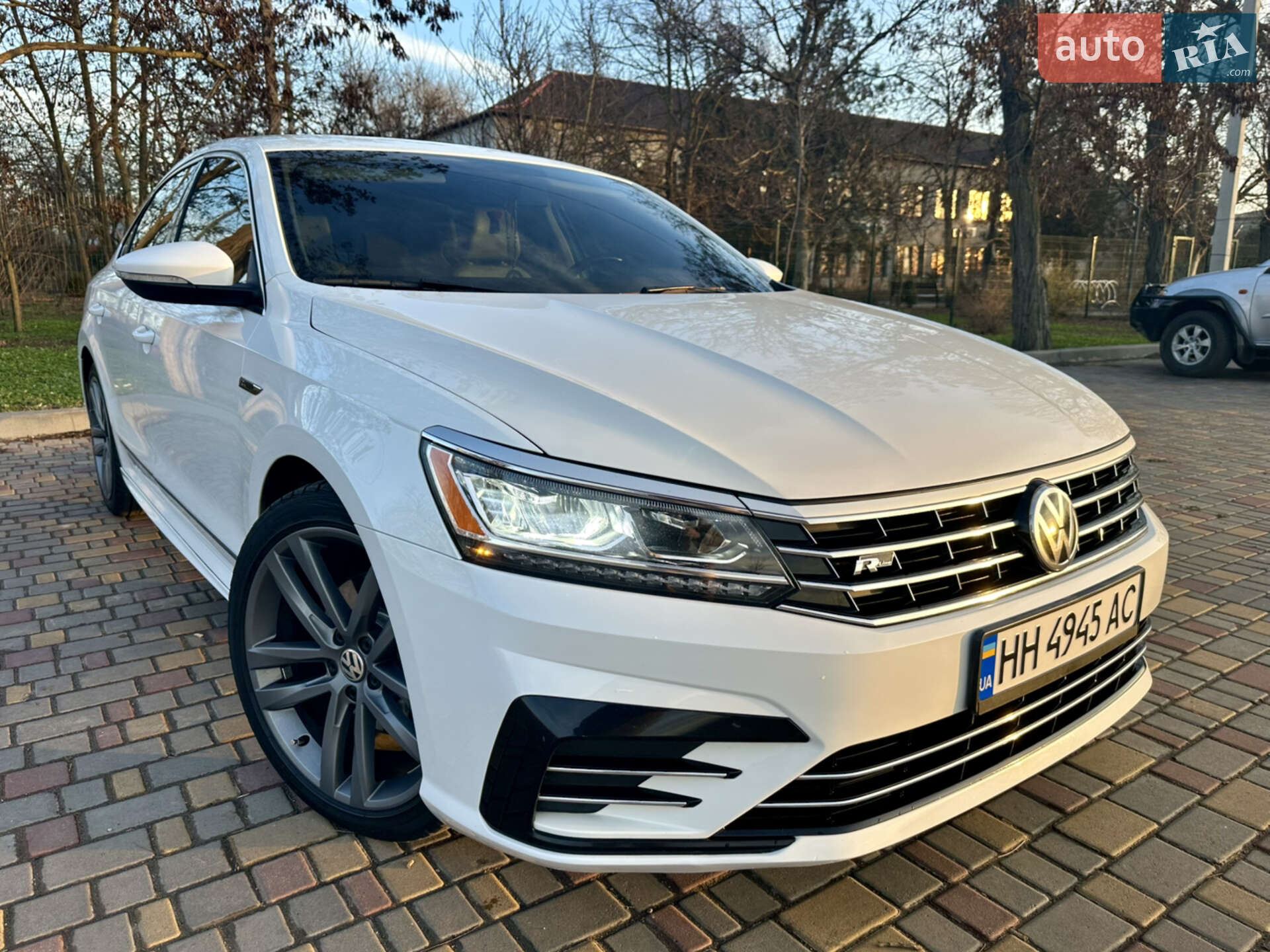 VOLKSWAGEN PASSAT 2017