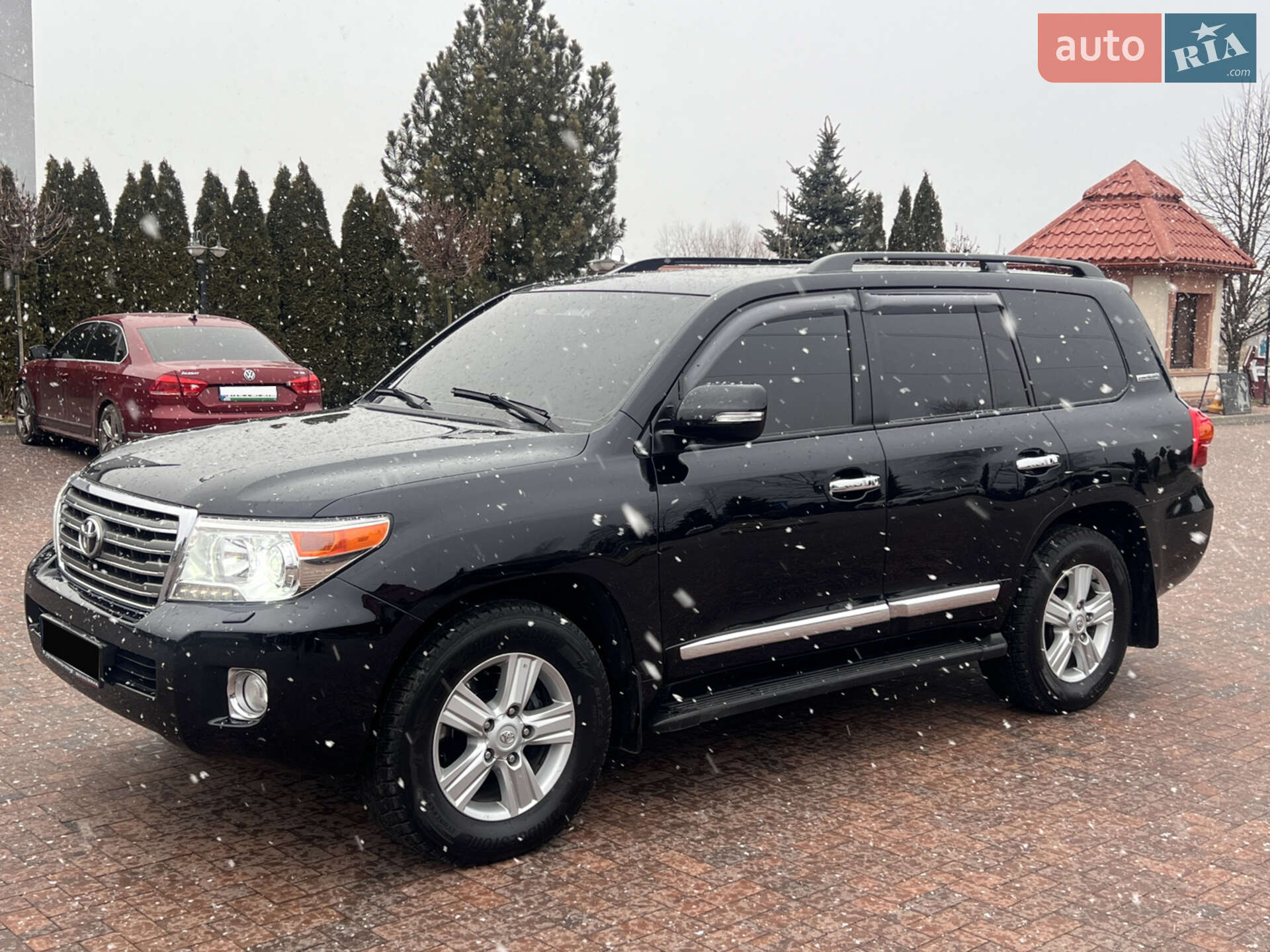 TOYOTA LAND CRUISER 200